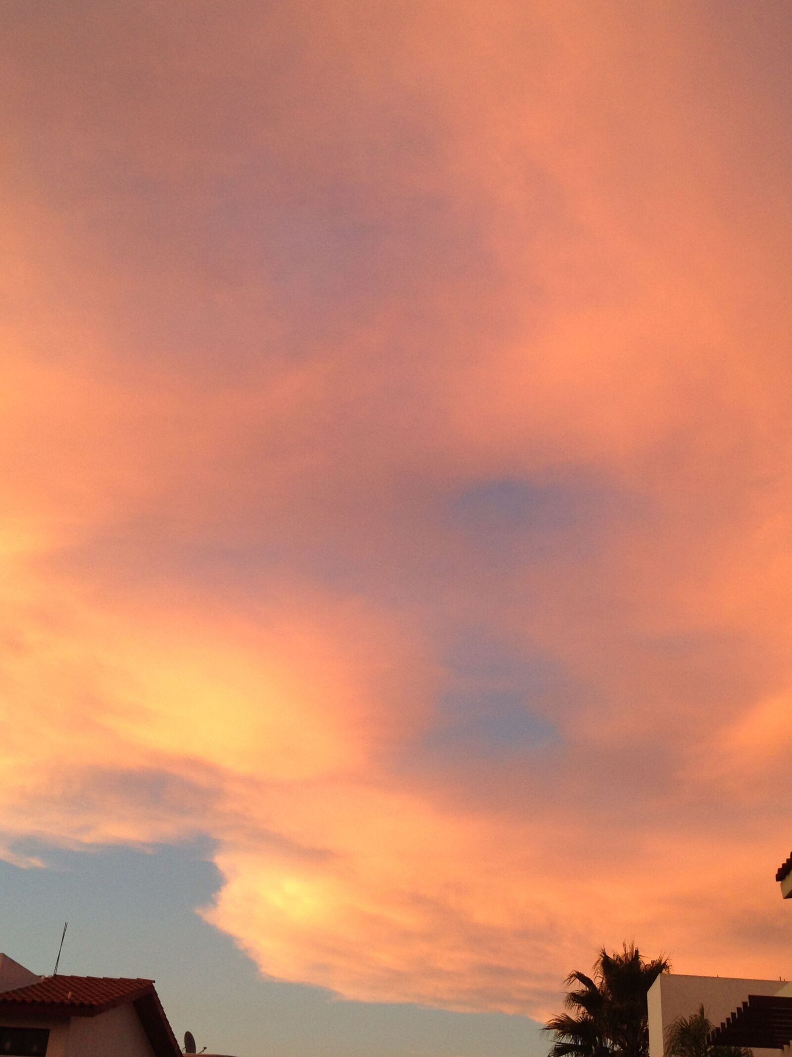 iPhone 5 back camera 4.12mm f/2.4 sample photo. Sky, cloud, sunset photography