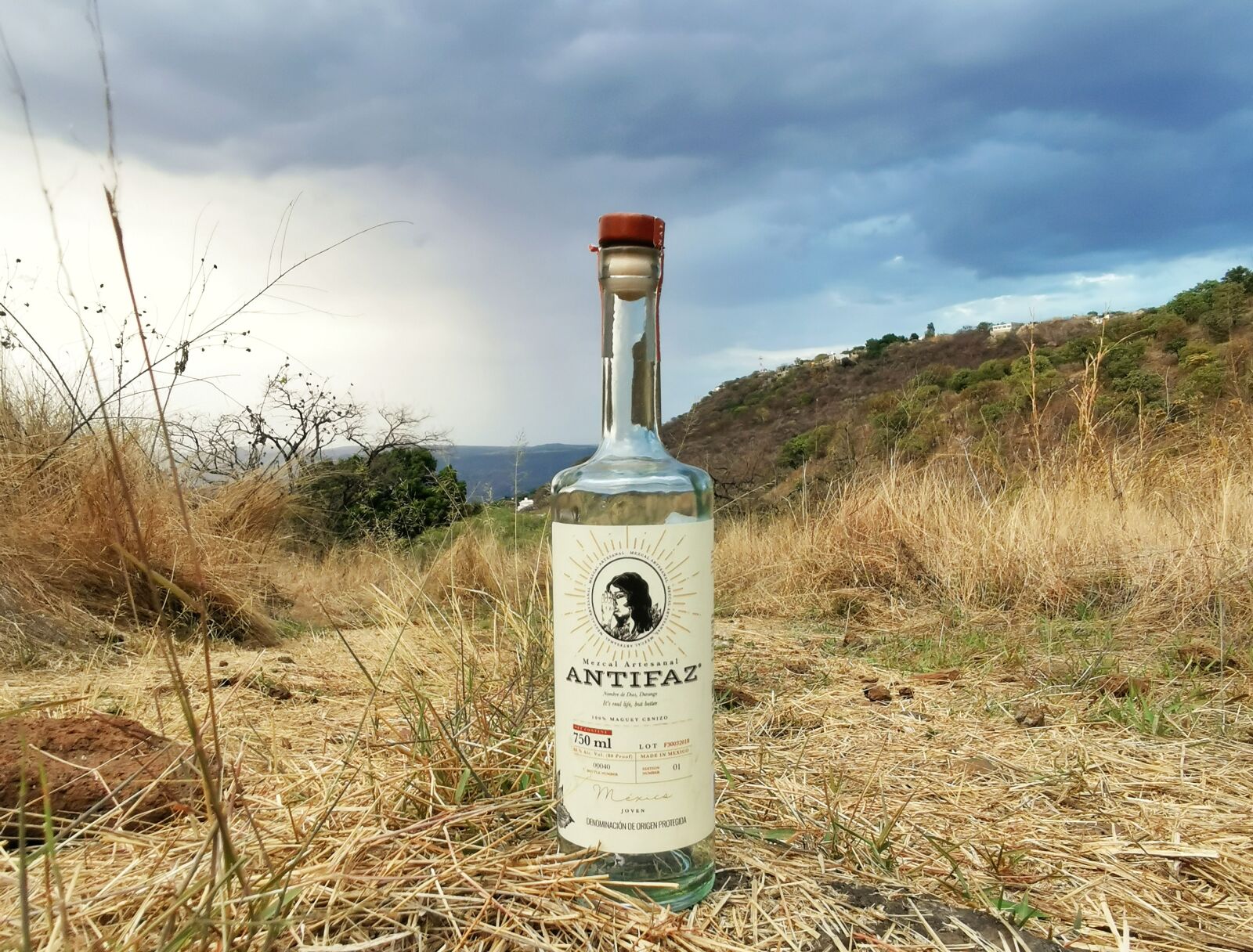 HUAWEI P30 Pro sample photo. Mezcal antifaz, la lluvia photography