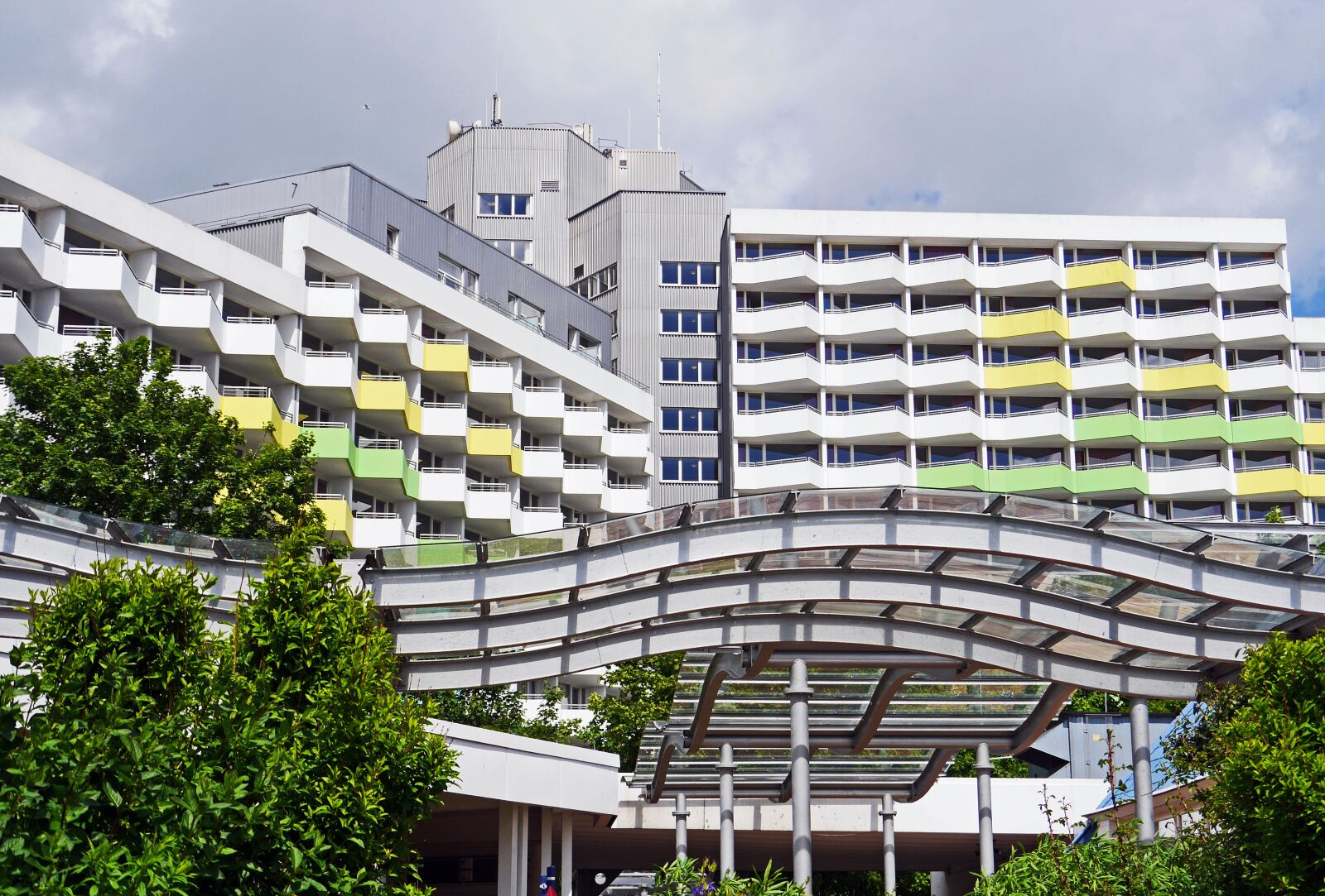 Panasonic Lumix DMC-GH3 sample photo. Apartment house, architecture, holiday photography