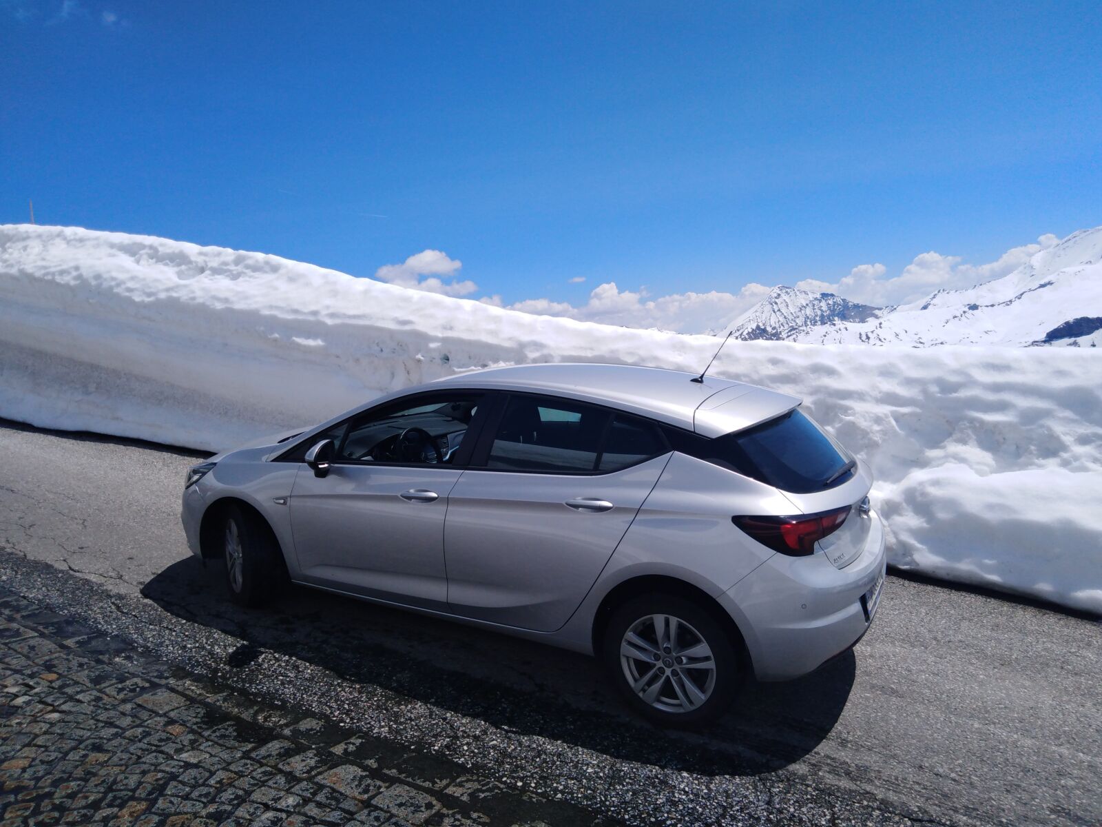 HUAWEI Y6 PRIME 2018 sample photo. Opel, astra, vehicle photography