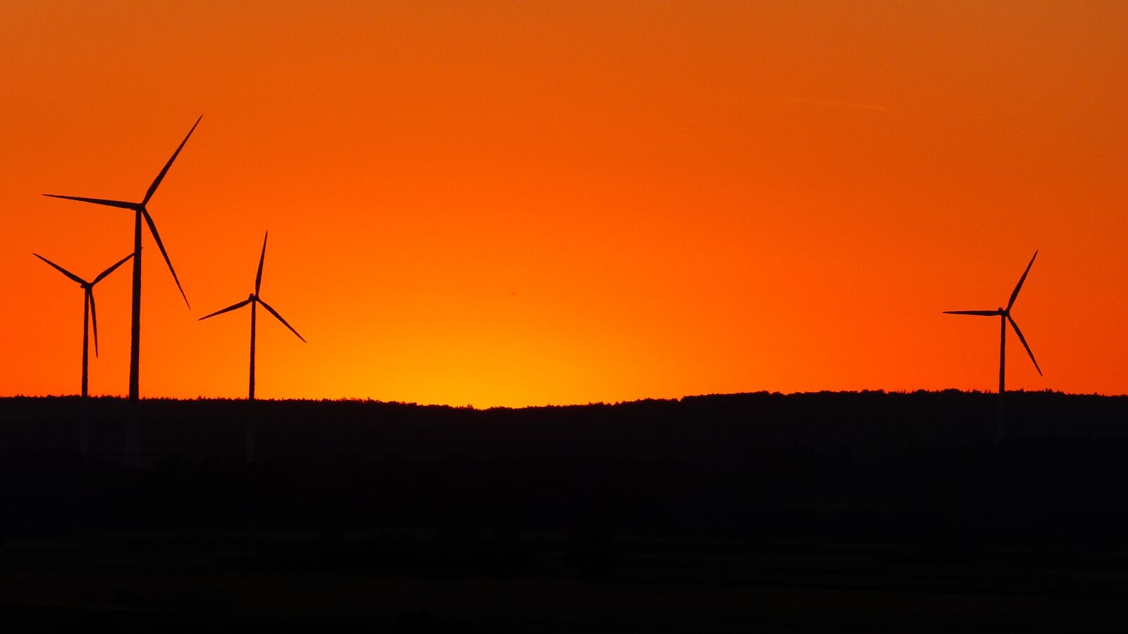 Panasonic Lumix DMC-FZ200 sample photo. Power generation, energy production photography