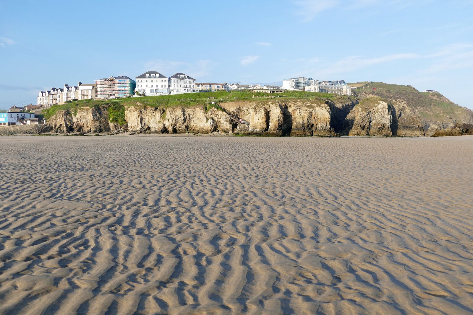 Panasonic Lumix DMC-FZ1000 sample photo. Beach, perranporth, sea photography