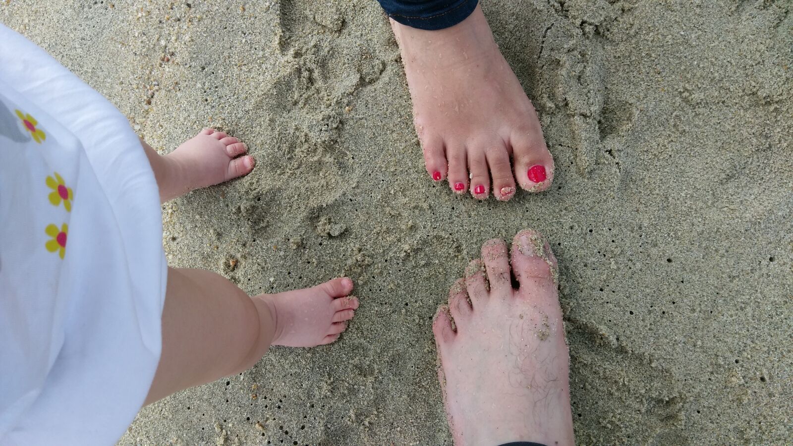 HTC ONE A9 sample photo. Beach, feet, sand photography