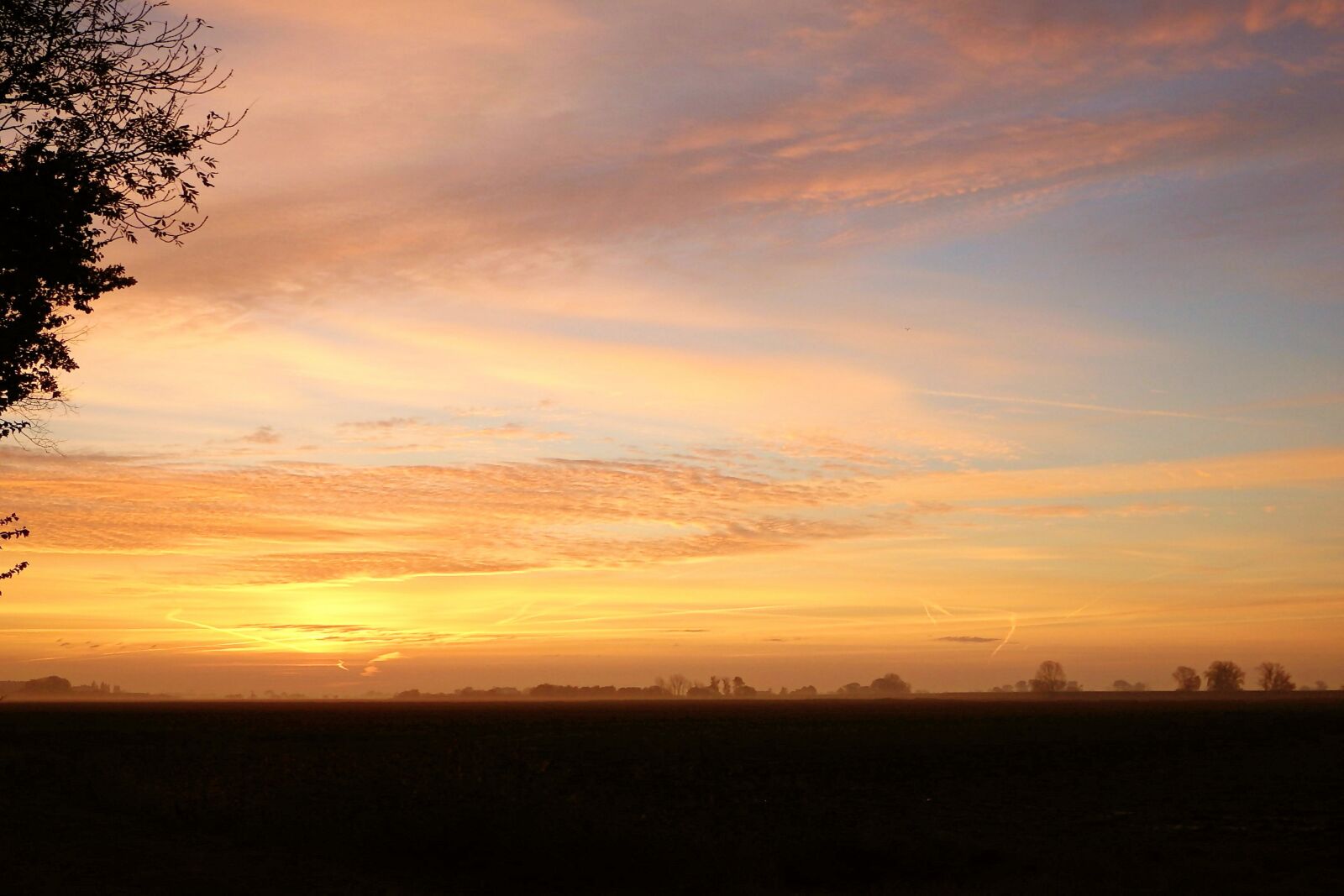 Fujifilm FinePix SL1000 sample photo. Sunrise, morgenrot, skies photography