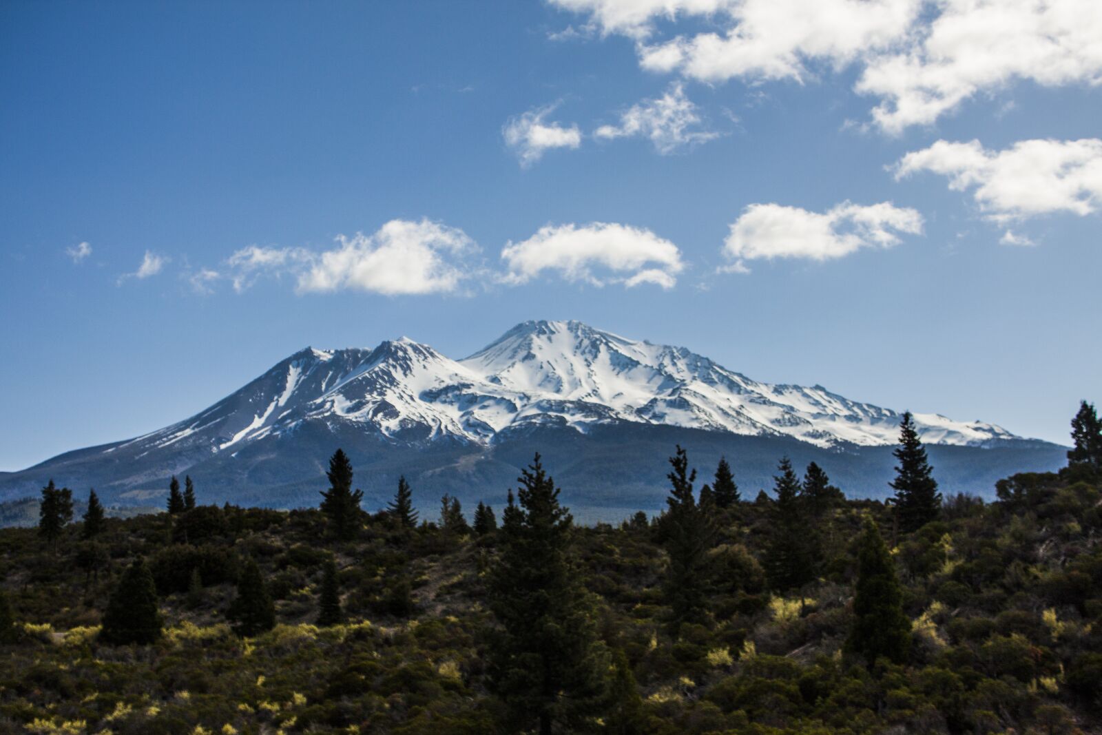Canon EOS 500D (EOS Rebel T1i / EOS Kiss X3) sample photo. Mt shasta, california, northern photography