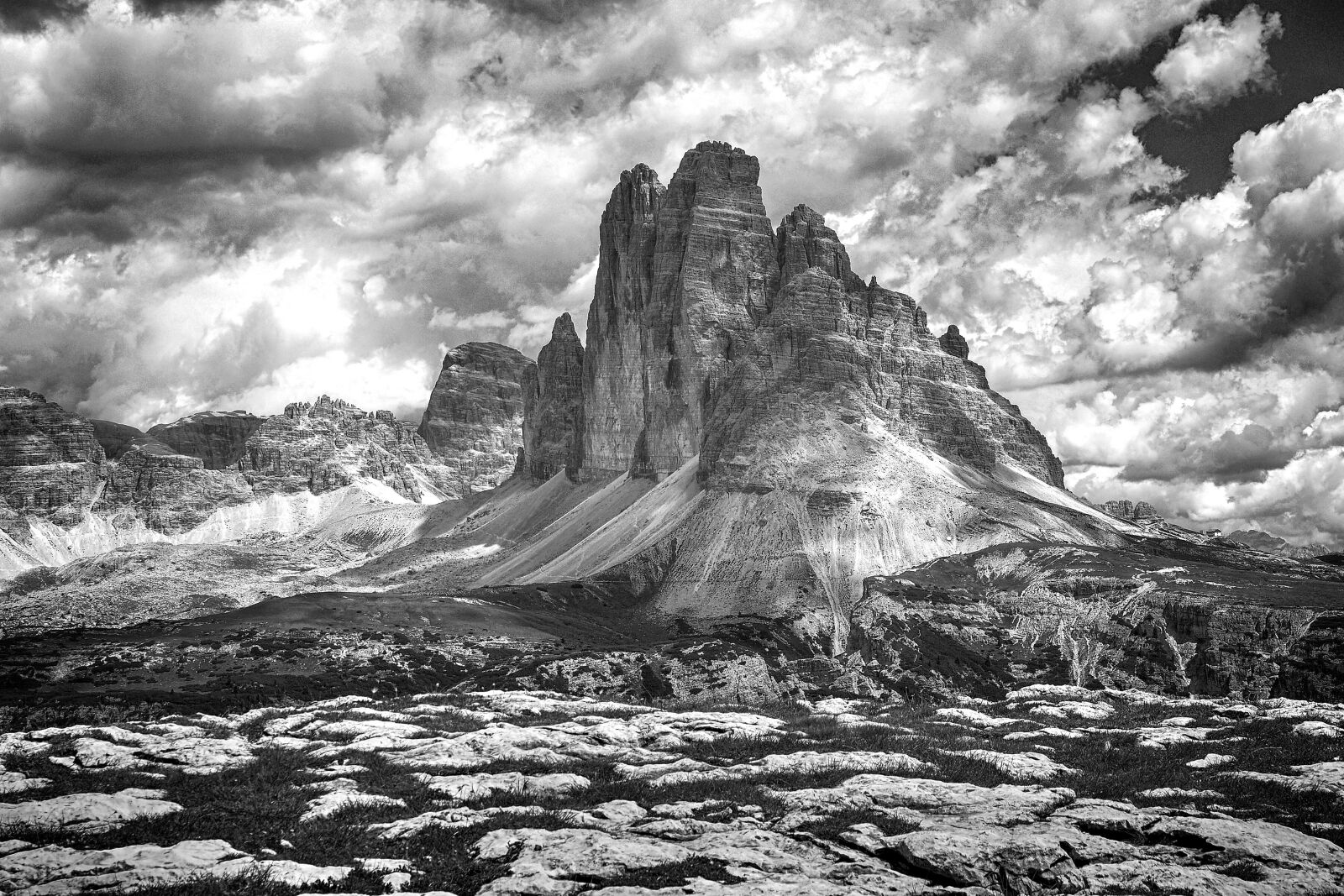 Olympus OM-D E-M5 II + Olympus M.Zuiko Digital ED 12-40mm F2.8 Pro sample photo. Mountains, the rocks of photography