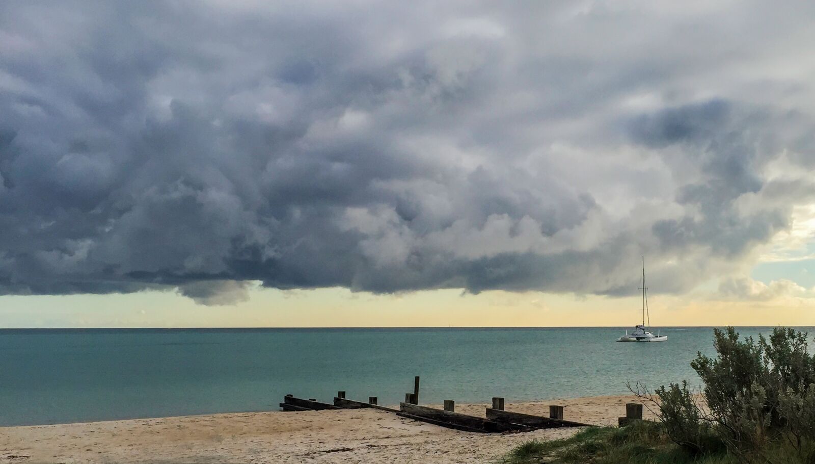 Apple iPhone 6 sample photo. Clouds, sand, beach photography