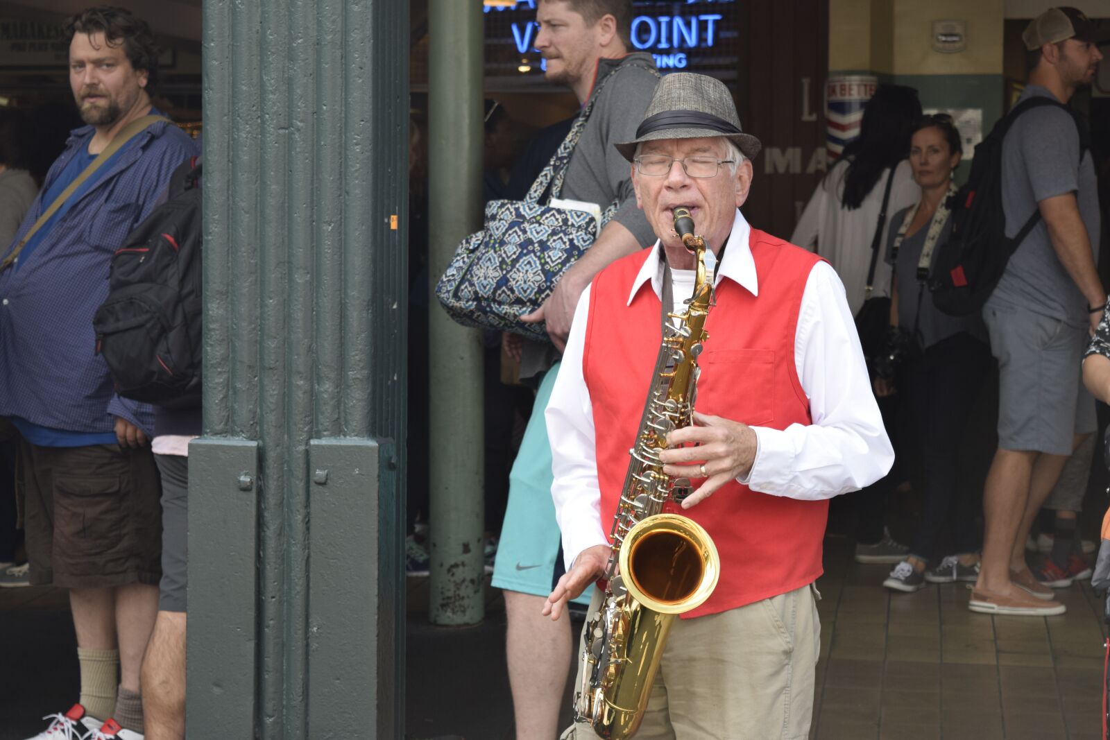 Nikon D3300 sample photo. Seattle, pikes place market photography