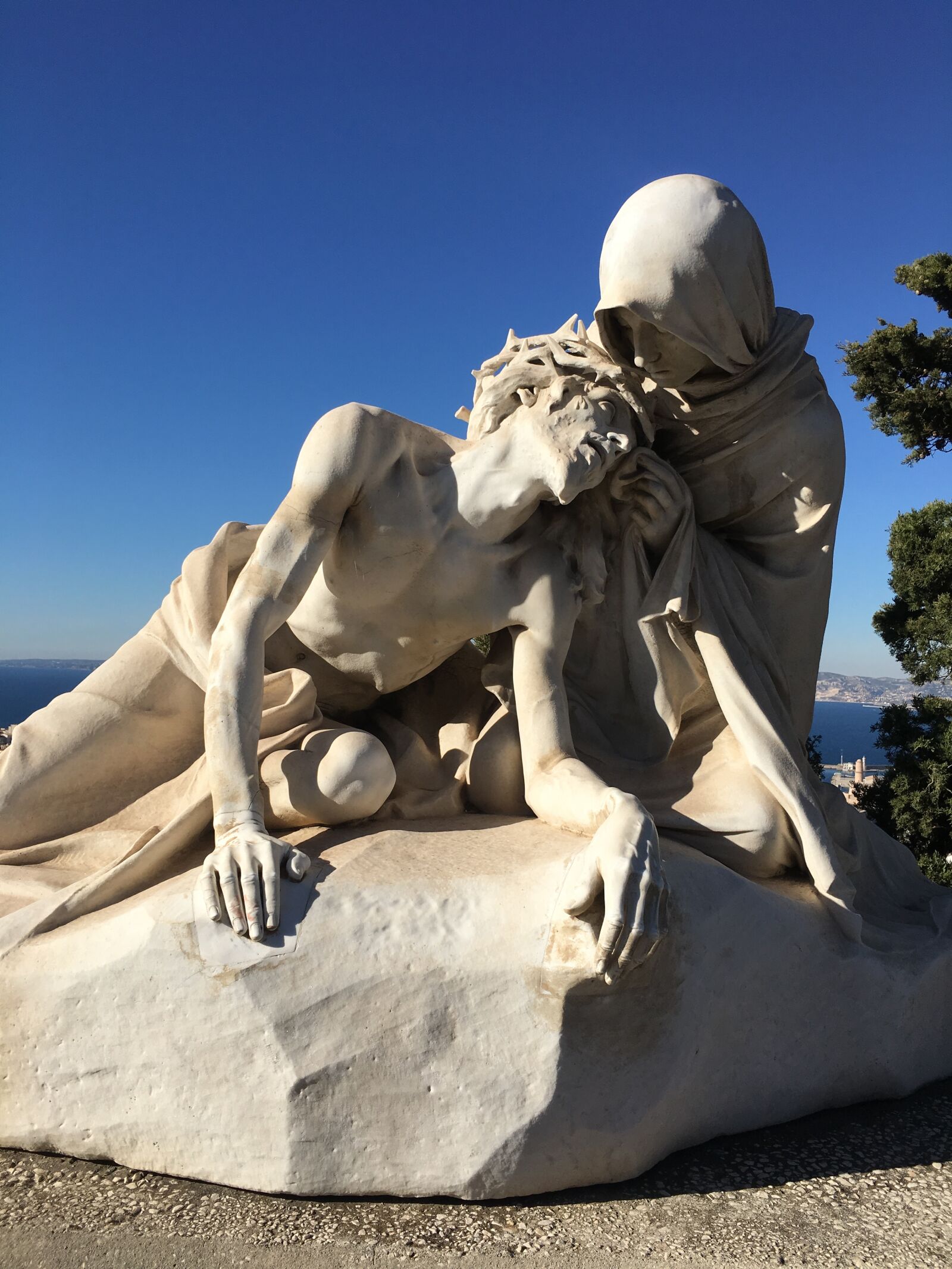 Apple iPhone 6s sample photo. Statue, sculpture, travel photography