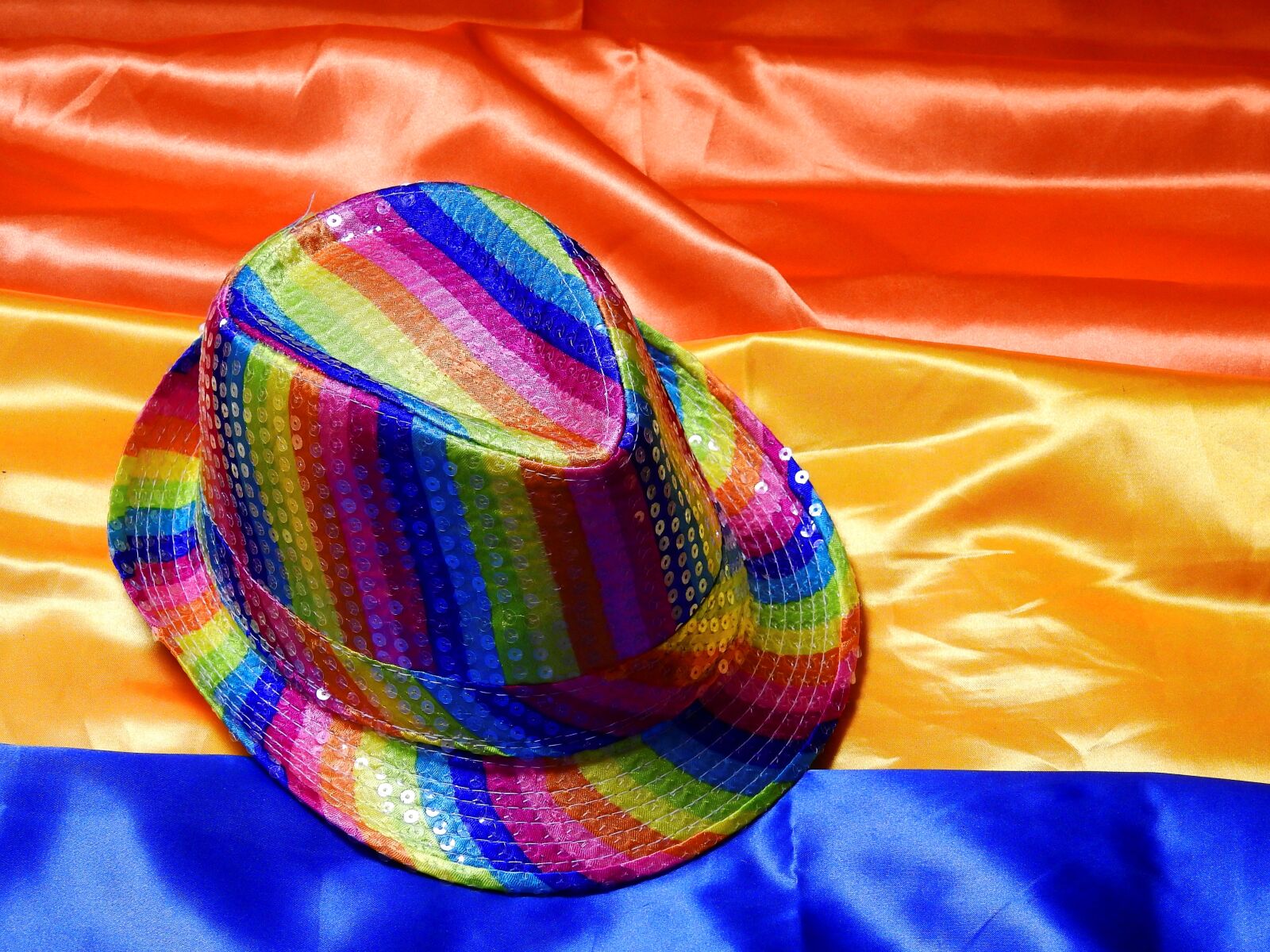 Nikon Coolpix P900 sample photo. Hat, headwear, carnival photography