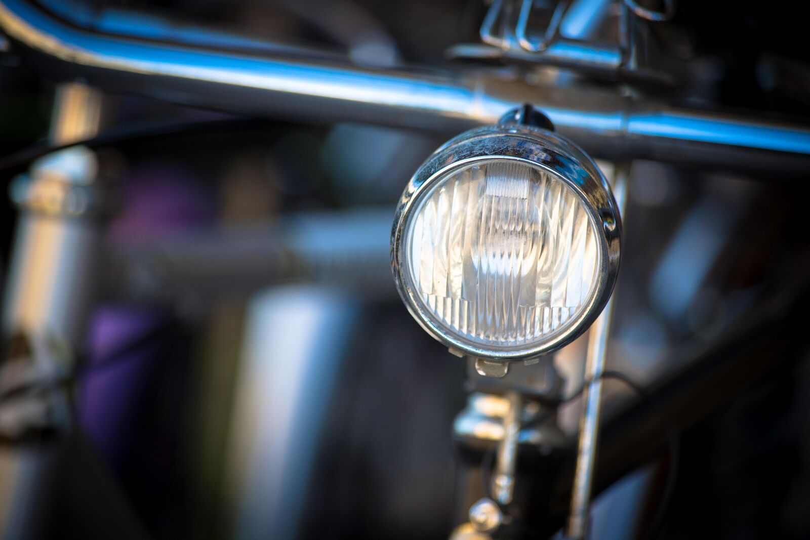 Canon EF 70-300mm F4-5.6 IS USM sample photo. Bicycle, handlebars, wheels photography
