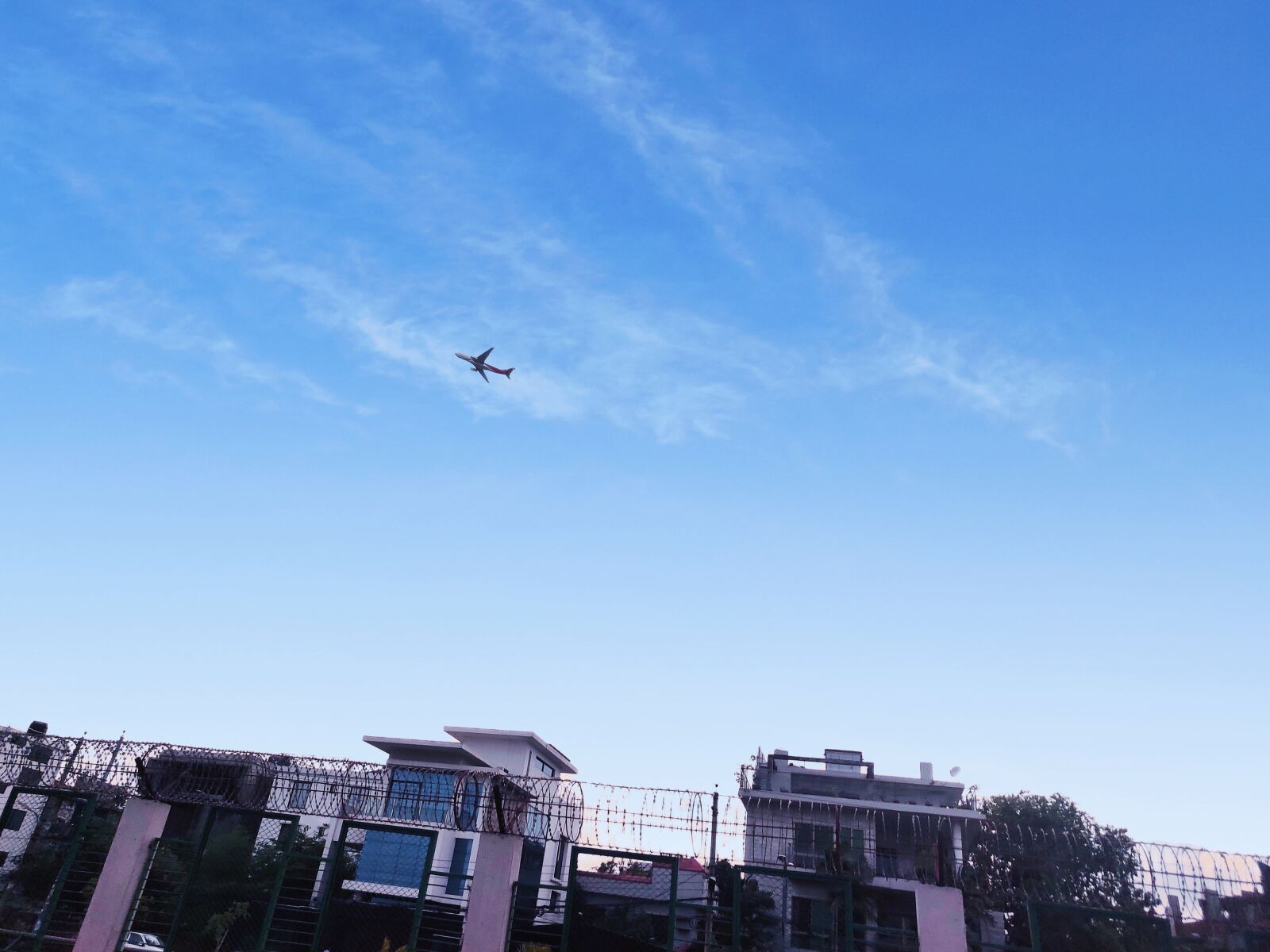 Xiaomi Redmi Note 7 Pro sample photo. Sky, jet, plane photography