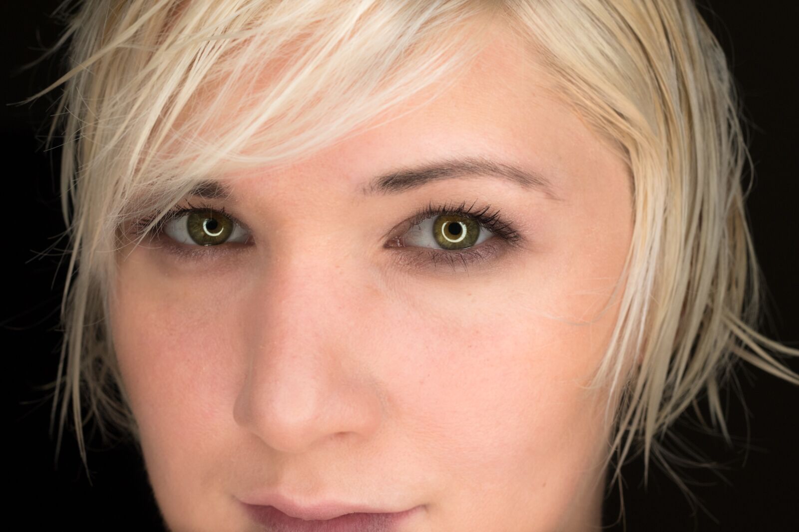 Canon EF 50mm F1.8 II sample photo. Portrait, woman, blond photography