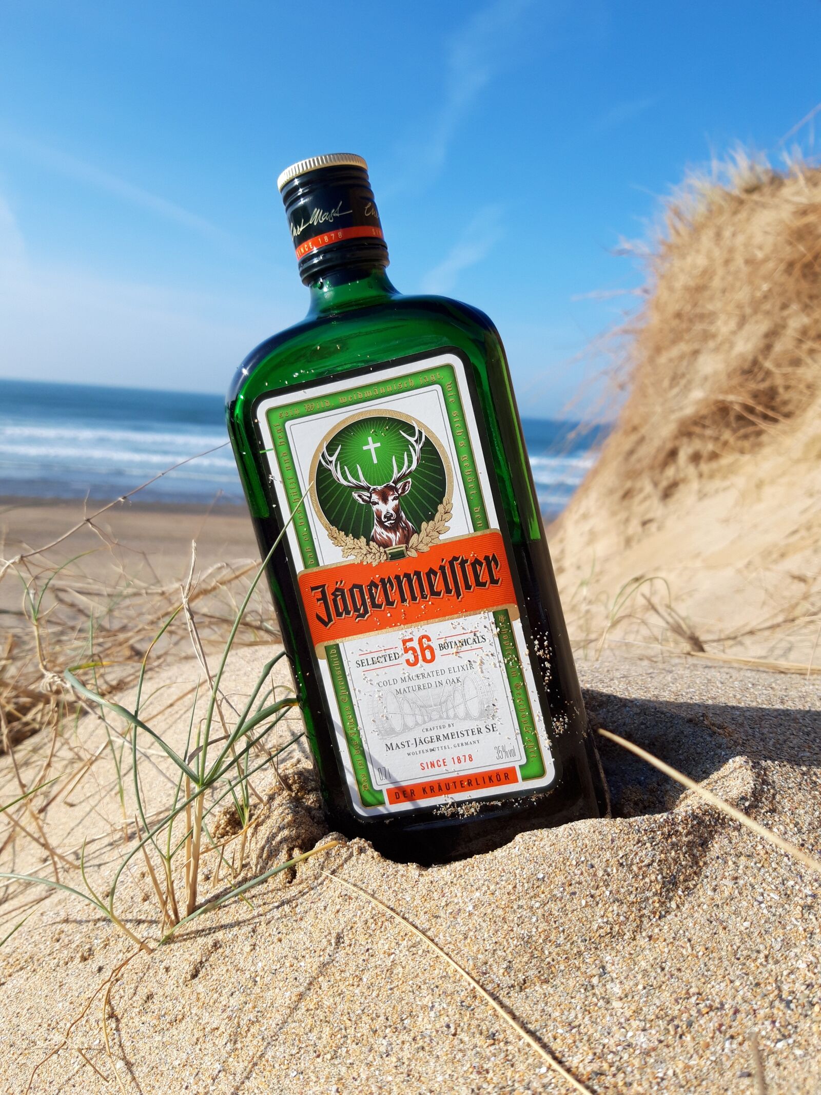 Samsung Galaxy A6 sample photo. Alcohol, sea, beach photography