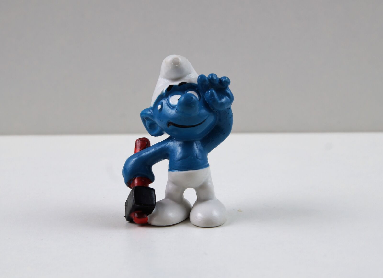 Sony DT 18-70mm F3.5-5.6 sample photo. Smurf, smurfs, craftsman smurf photography