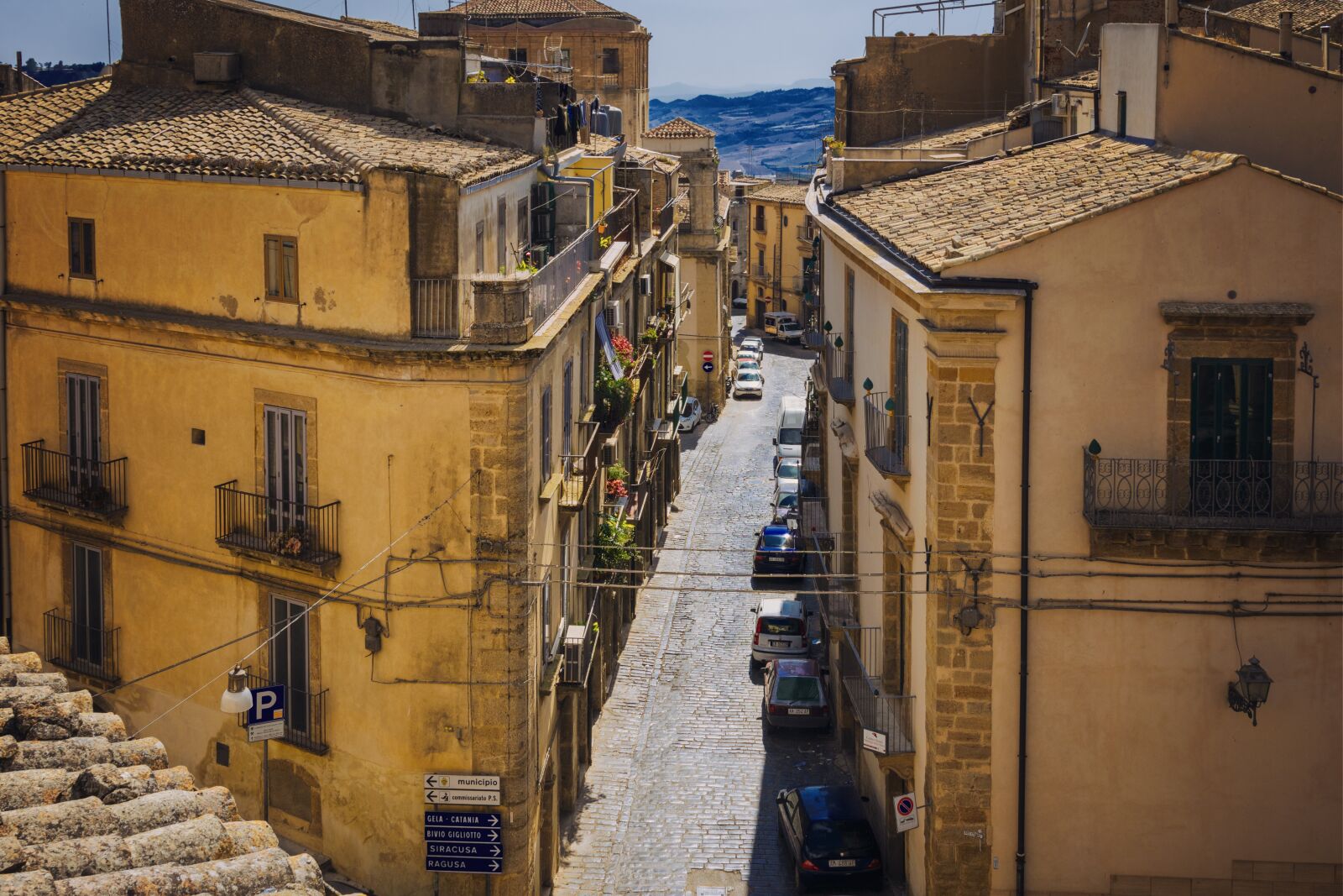 Nikon D3300 sample photo. City, alley, italy photography