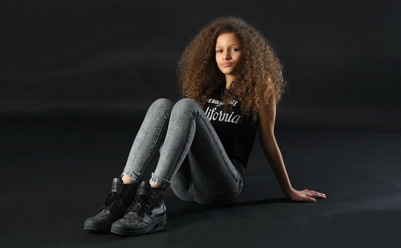 Canon EOS 5D sample photo. Girl, studio, afro photography