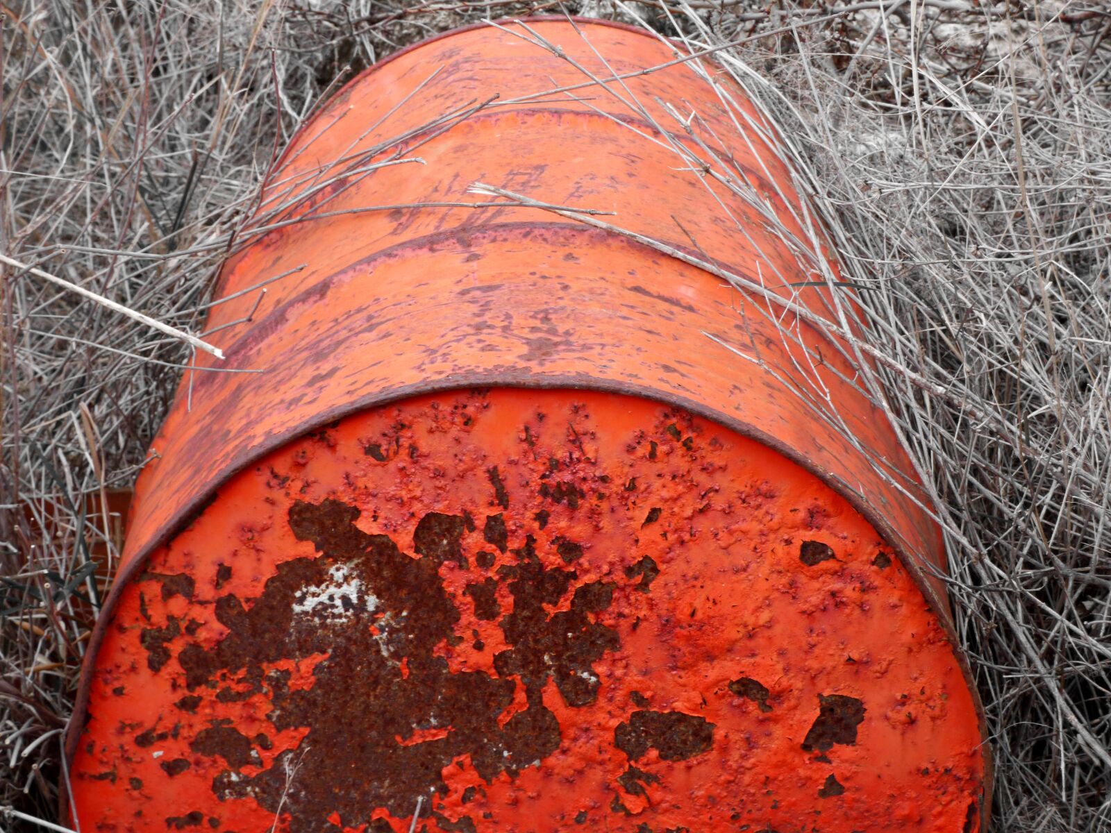 Panasonic Lumix DMC-FZ70 sample photo. Drum, landfill, waste photography