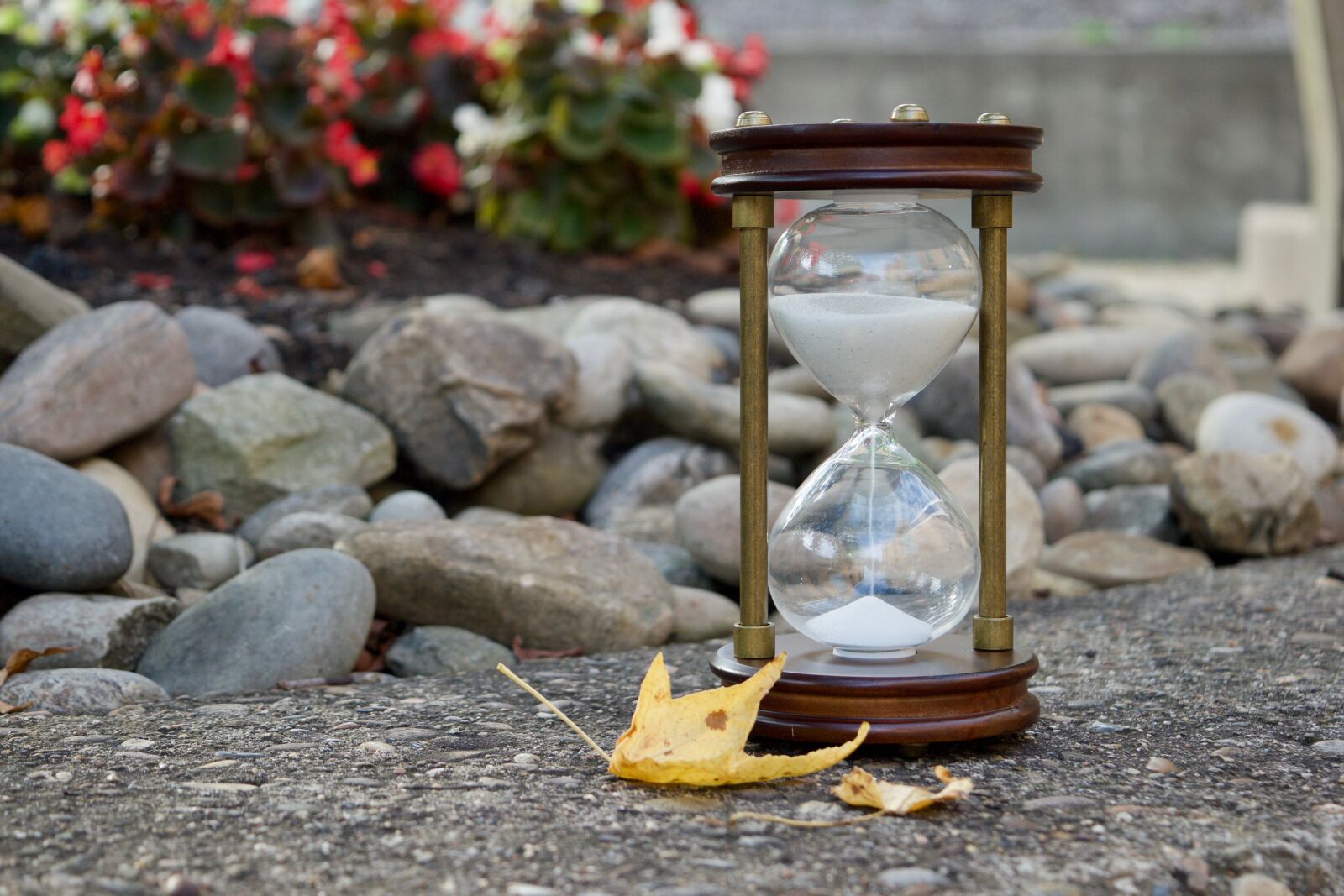 Nikon D3300 sample photo. Hourglass, sand, time photography