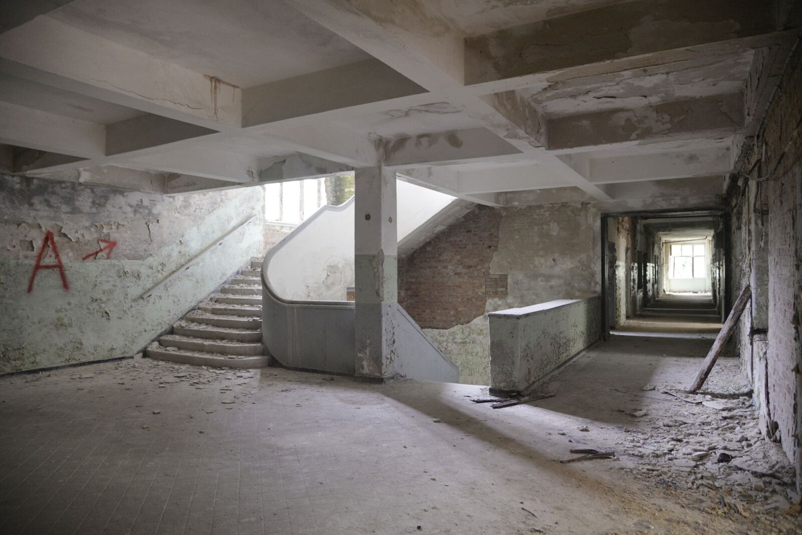 Nikon D610 sample photo. Stairs, gradually, ruin photography