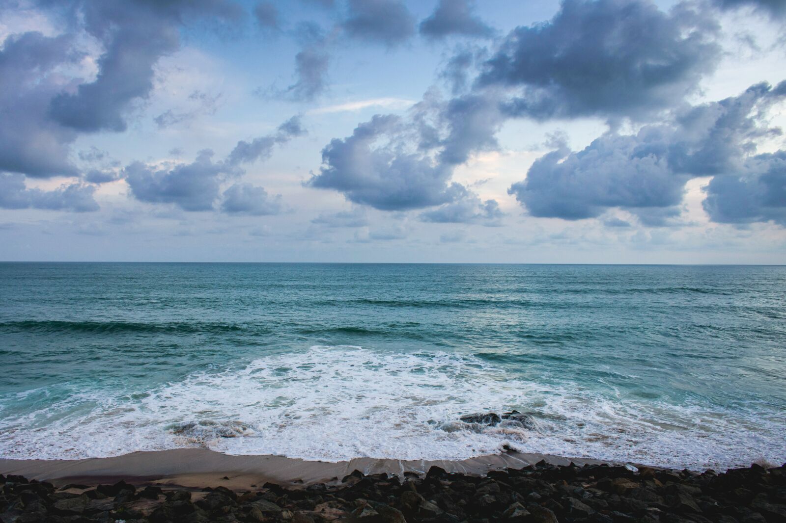 Nikon D3400 sample photo. Clouds, ocean, beach photography