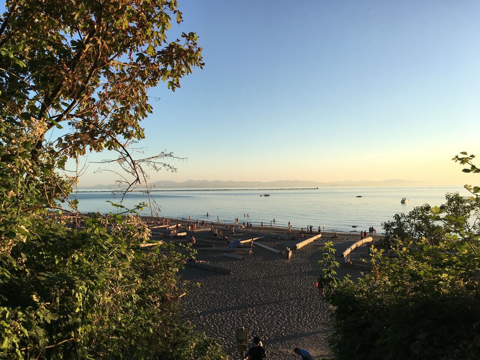 Apple iPhone SE sample photo. Beach, hidden, sunset photography