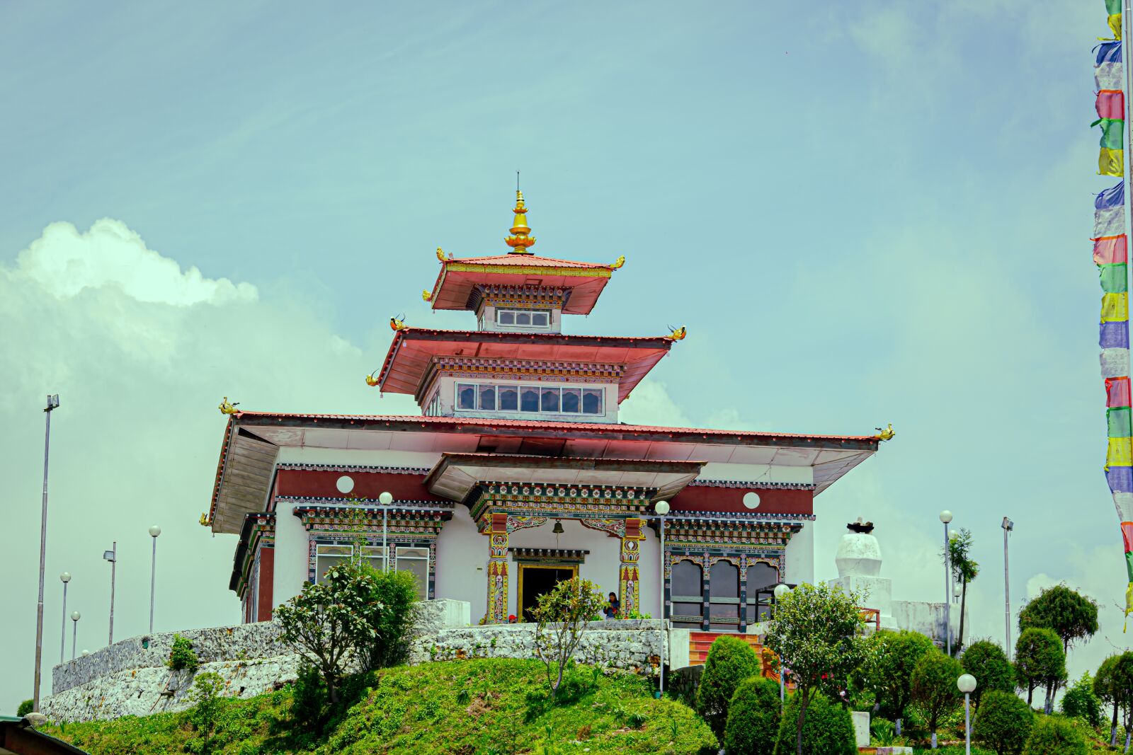 Canon EF-S 18-135mm F3.5-5.6 IS sample photo. Temple, buddhist, bhutan photography