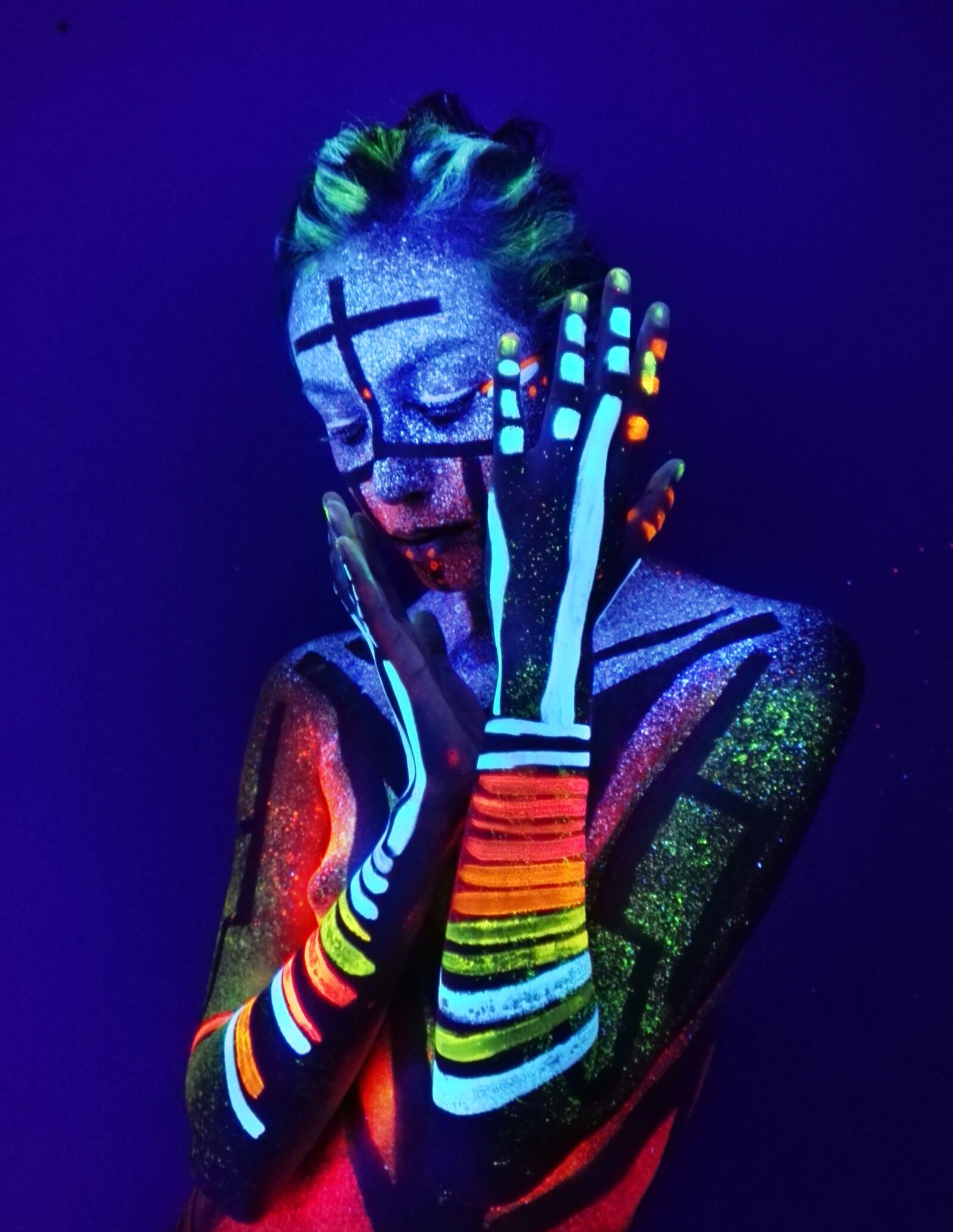 HUAWEI CHC-U03 sample photo. Neon, model, girl photography