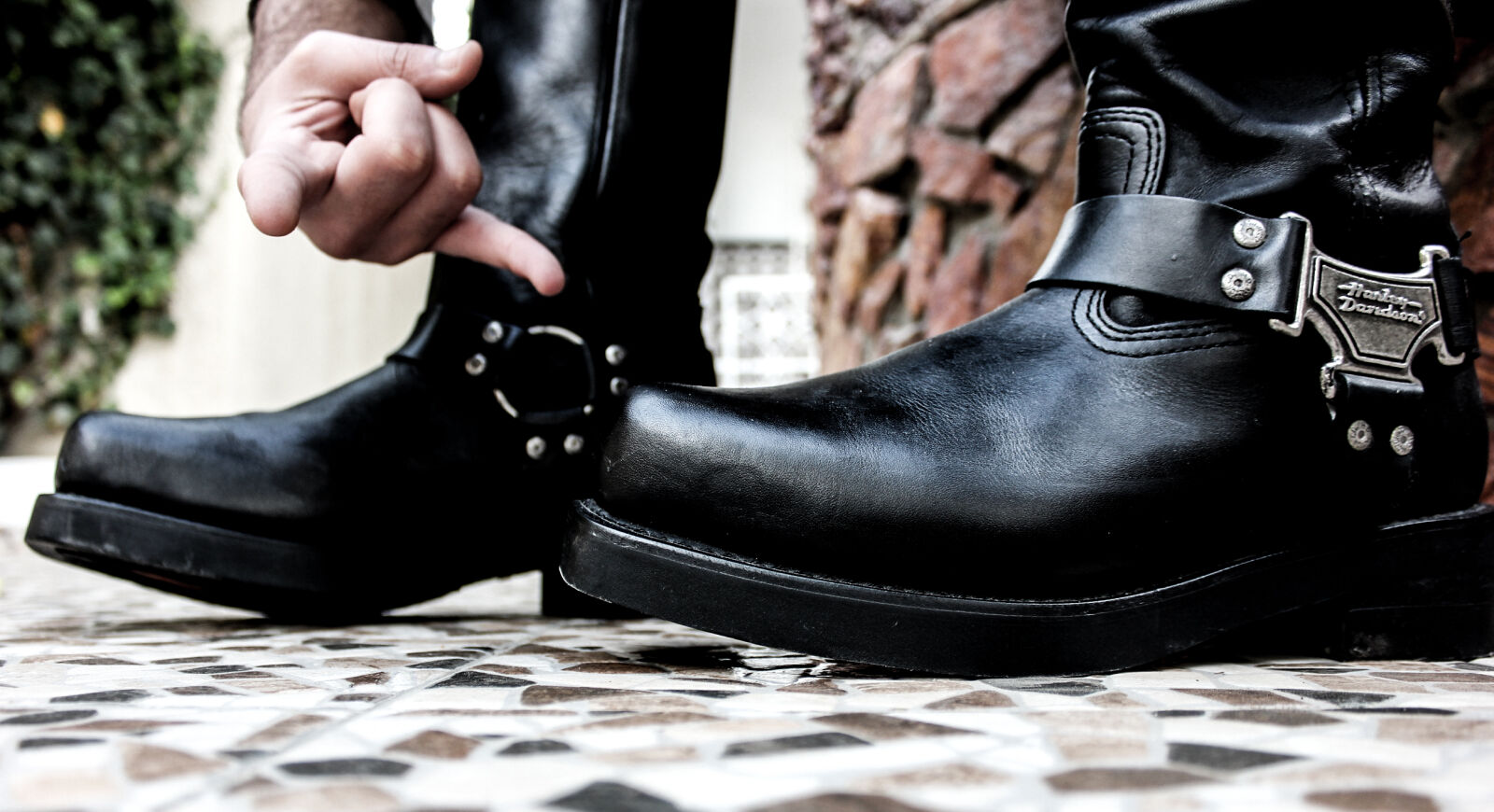 Canon EOS 600D (Rebel EOS T3i / EOS Kiss X5) sample photo. Clothes, fashion, shoes, harley photography