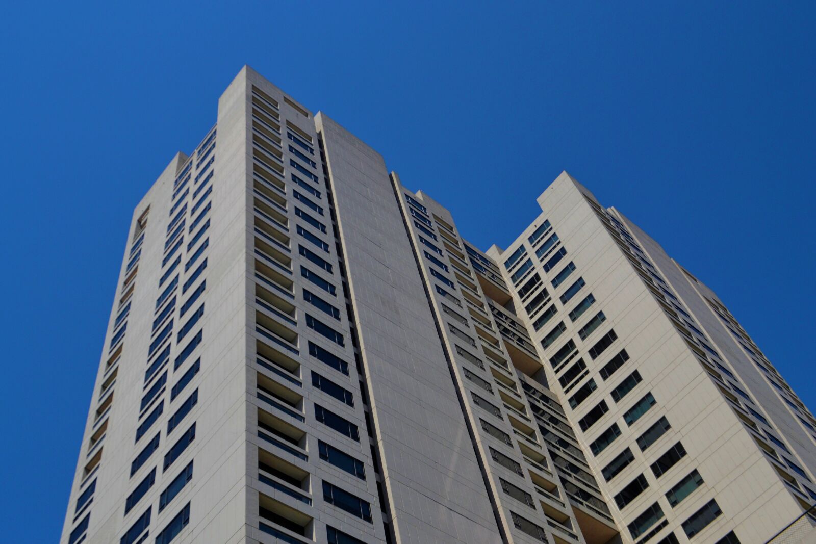 Nikon D3100 sample photo. Apartment building, high rise photography