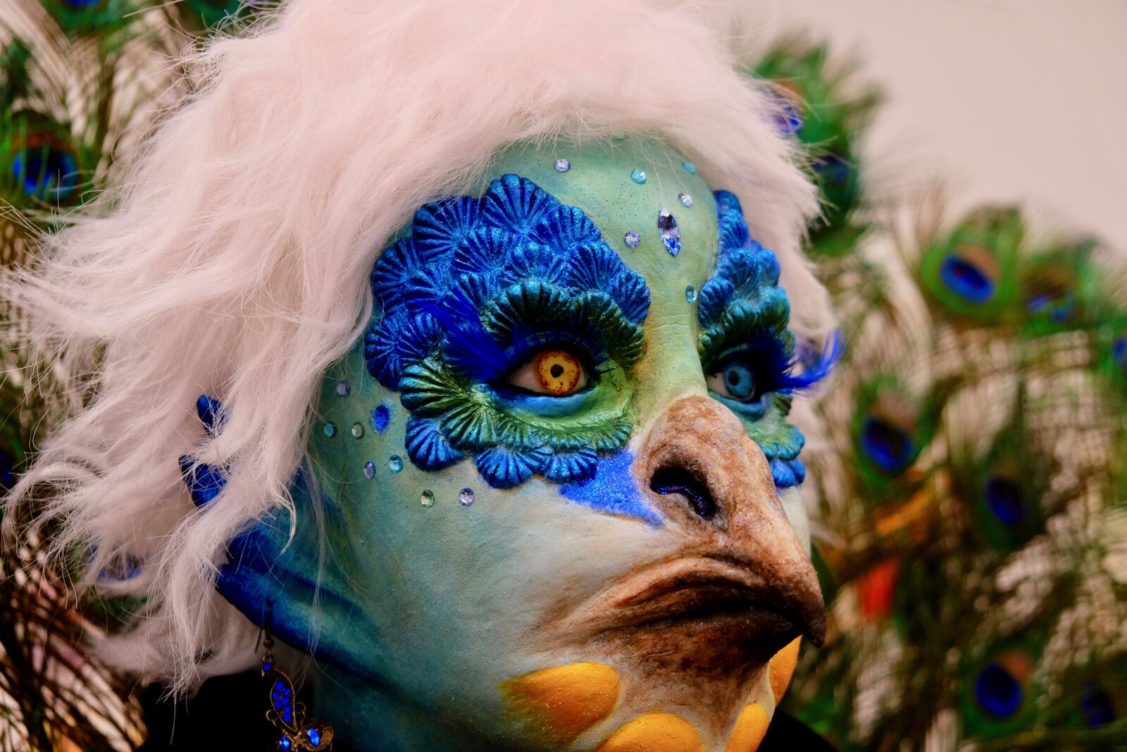 Fujifilm X-T10 sample photo. Mask, monster, eyes photography