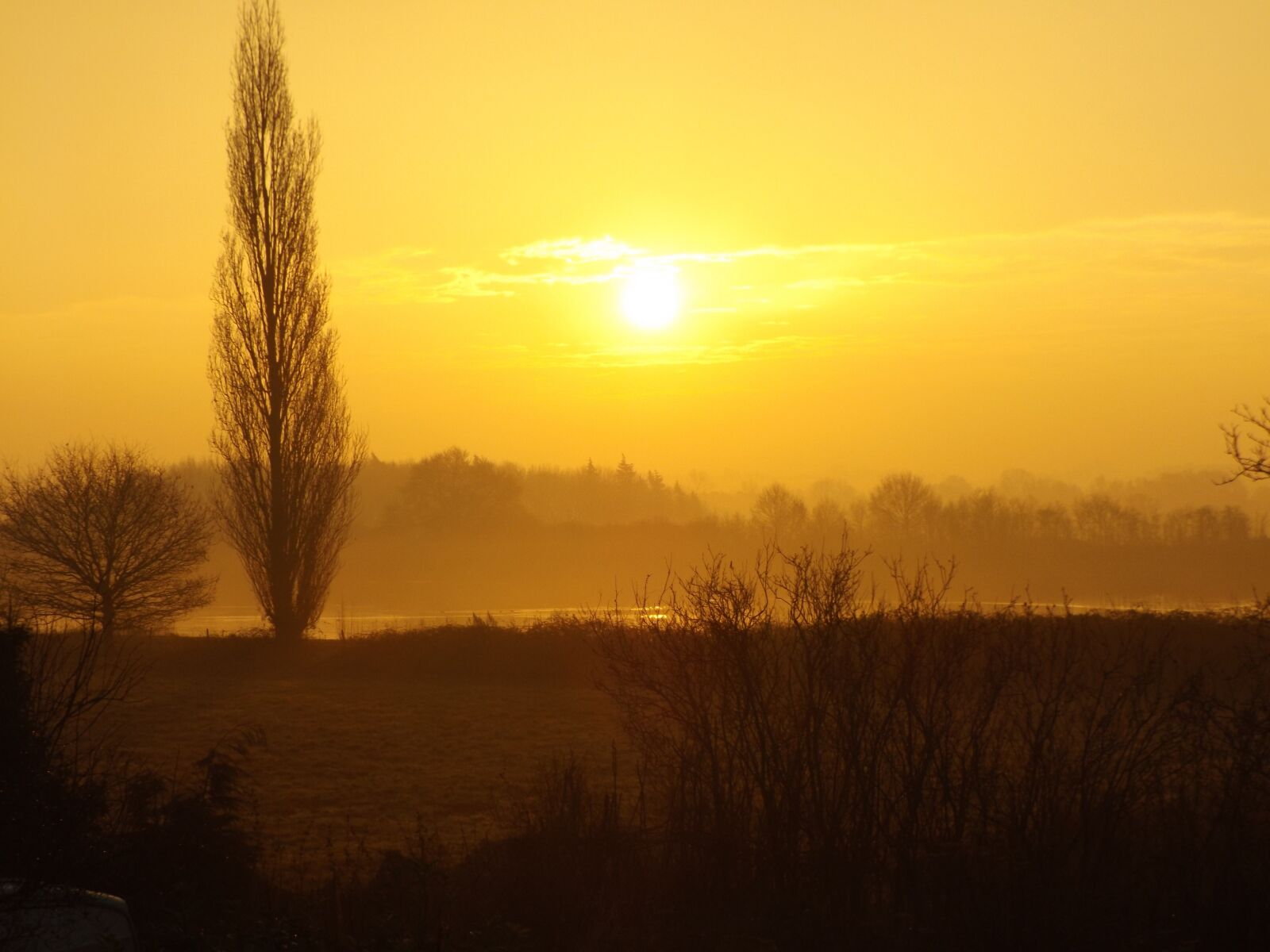 Fujifilm FinePix S8600 sample photo. Sunrise, sun, countryside photography