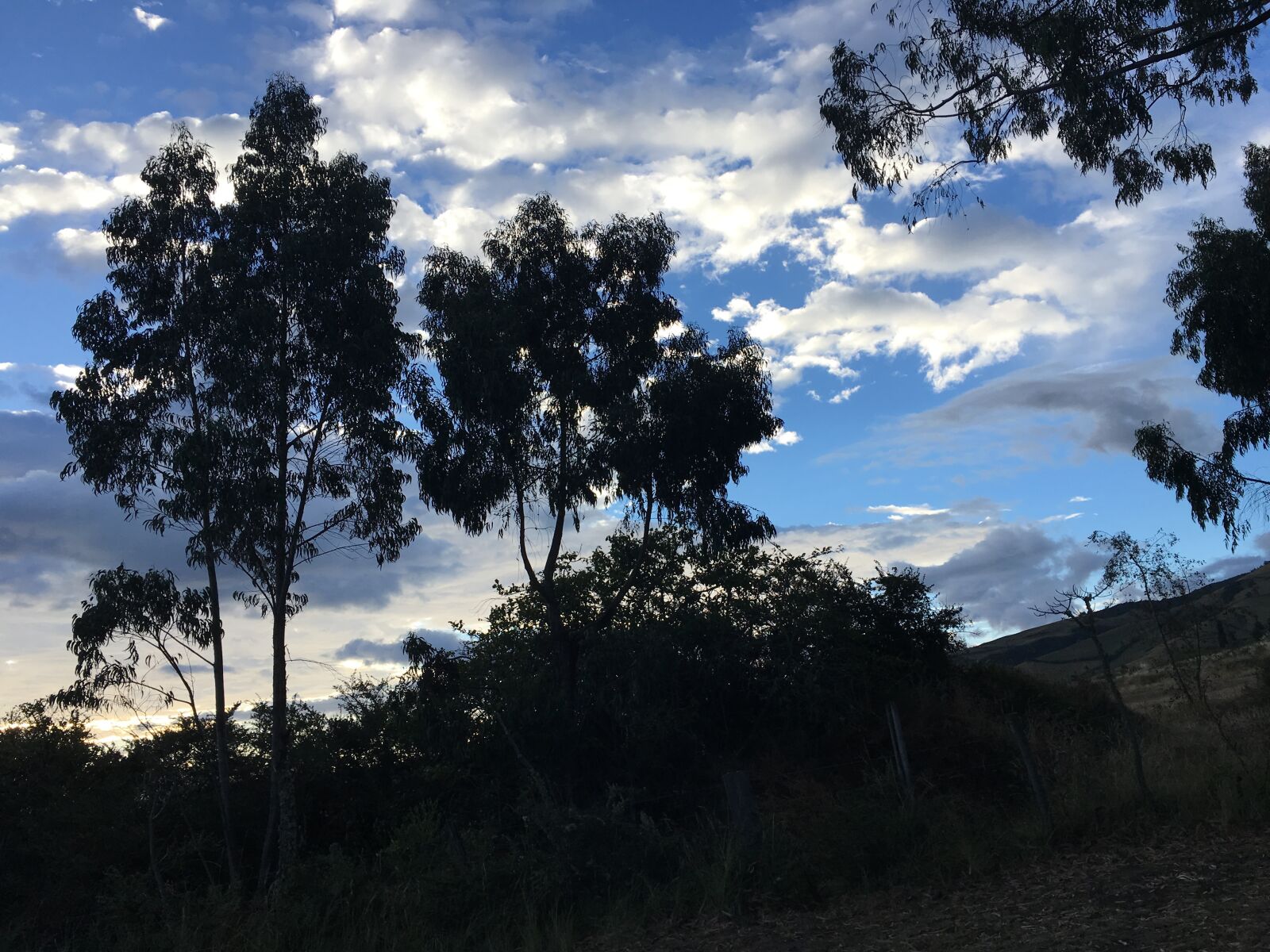 Apple iPhone 6s sample photo. Atardecer, sierra, nubes photography