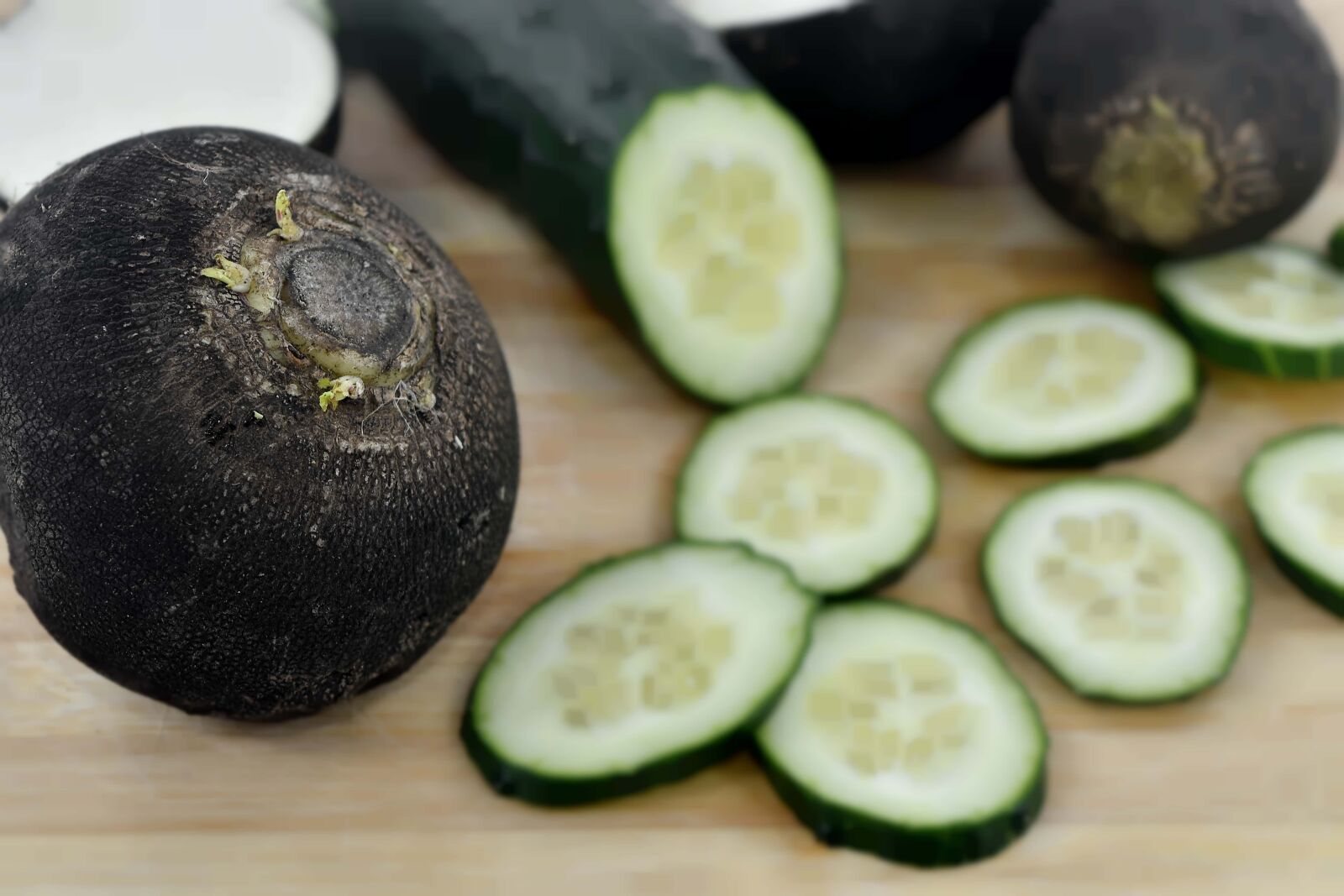 Nikon D5500 sample photo. Black, cucumber, radish, salad photography