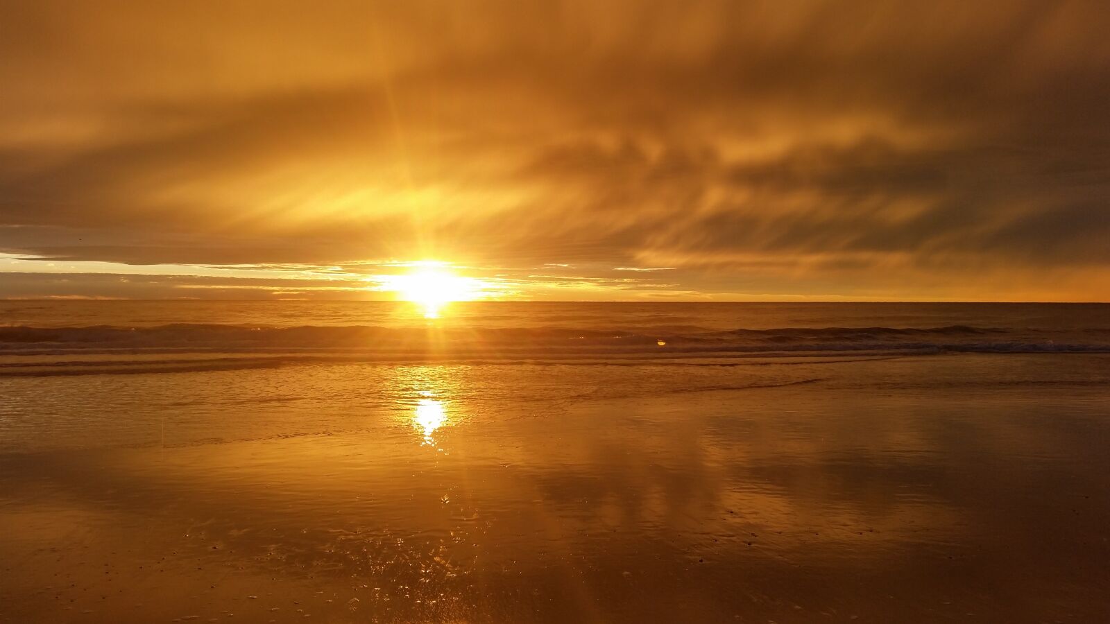Samsung Galaxy S5 sample photo. Sun, sand, bright photography