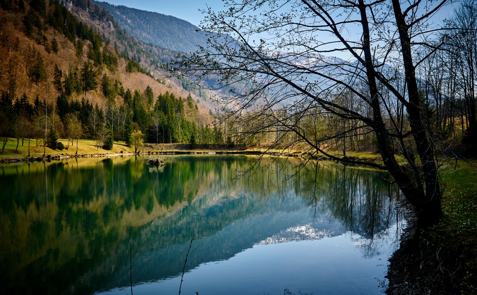 Sony ILCA-77M2 + Sony DT 16-50mm F2.8 SSM sample photo. Landscape, lake, nature photography