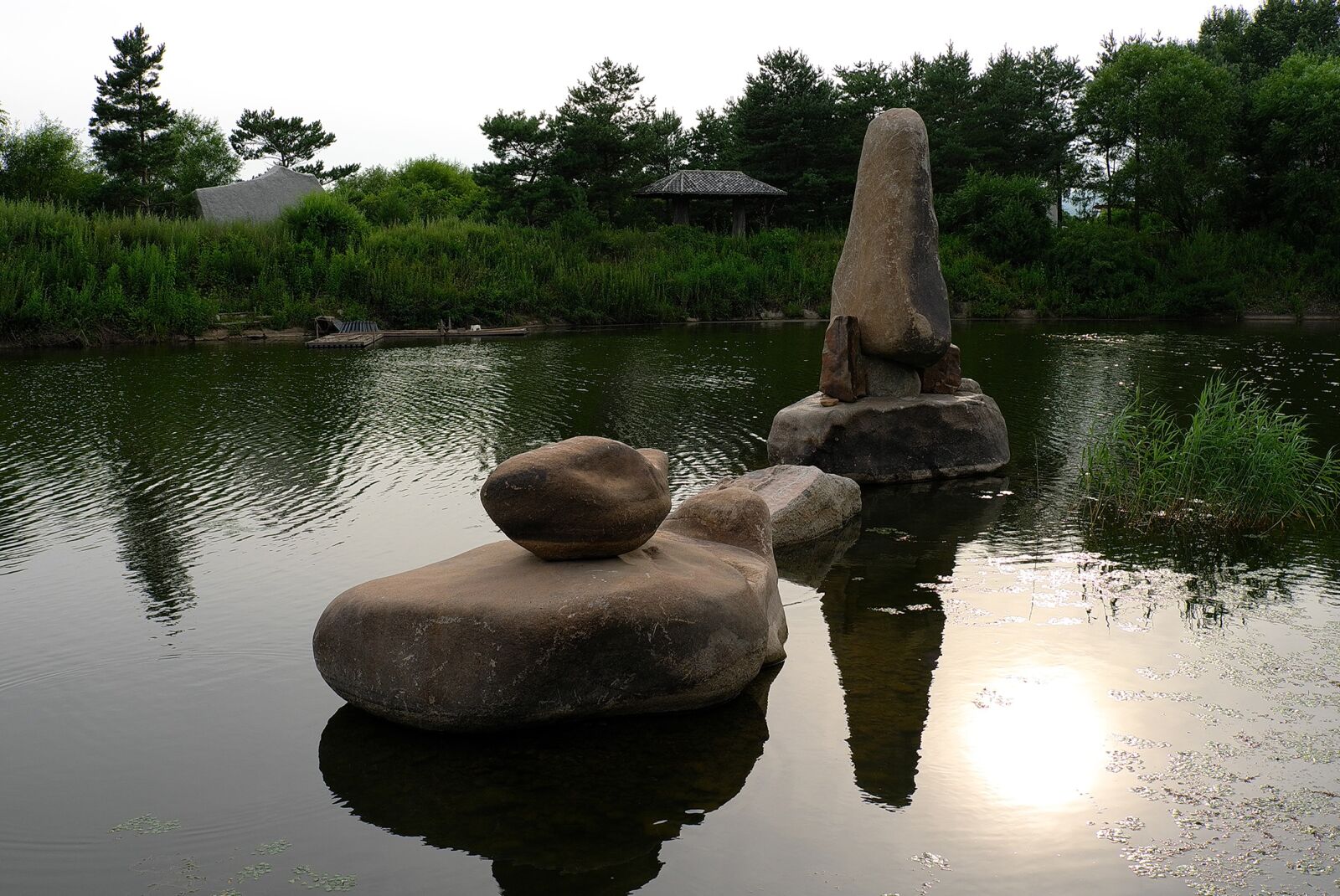 Leica X1 sample photo. Dragons are already a photography