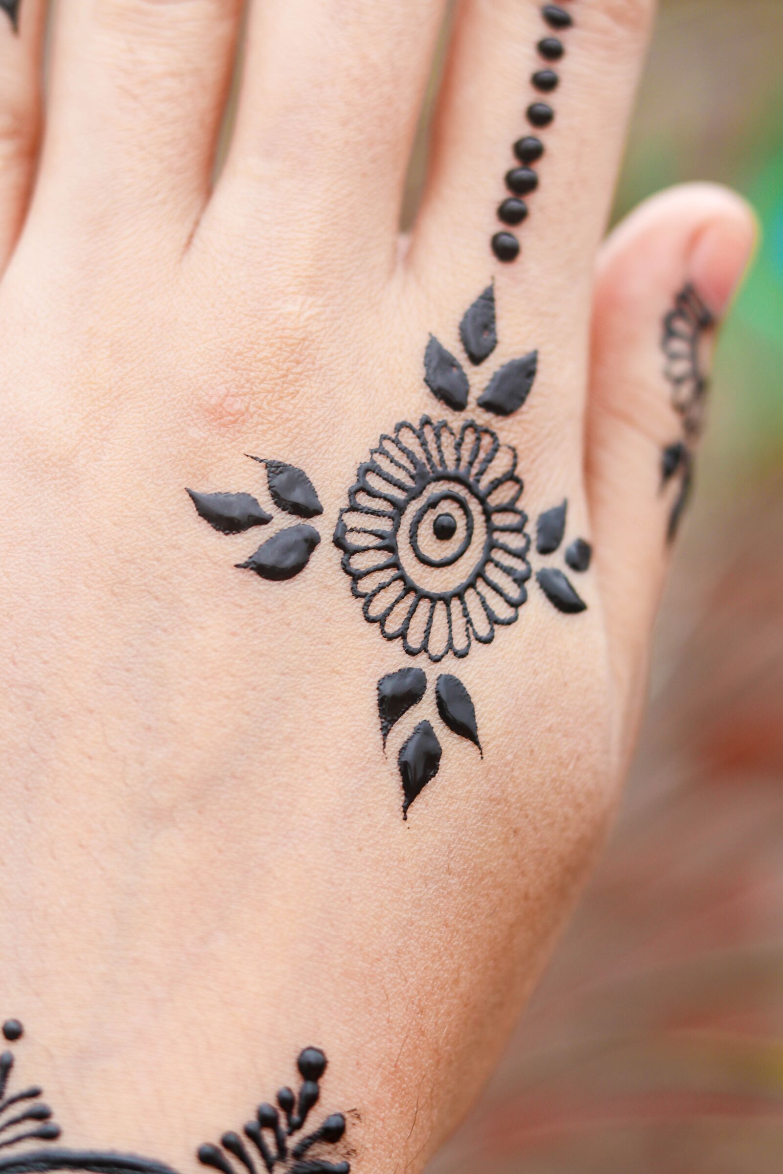 Canon EOS 80D sample photo. Henna, hands, mehendi photography