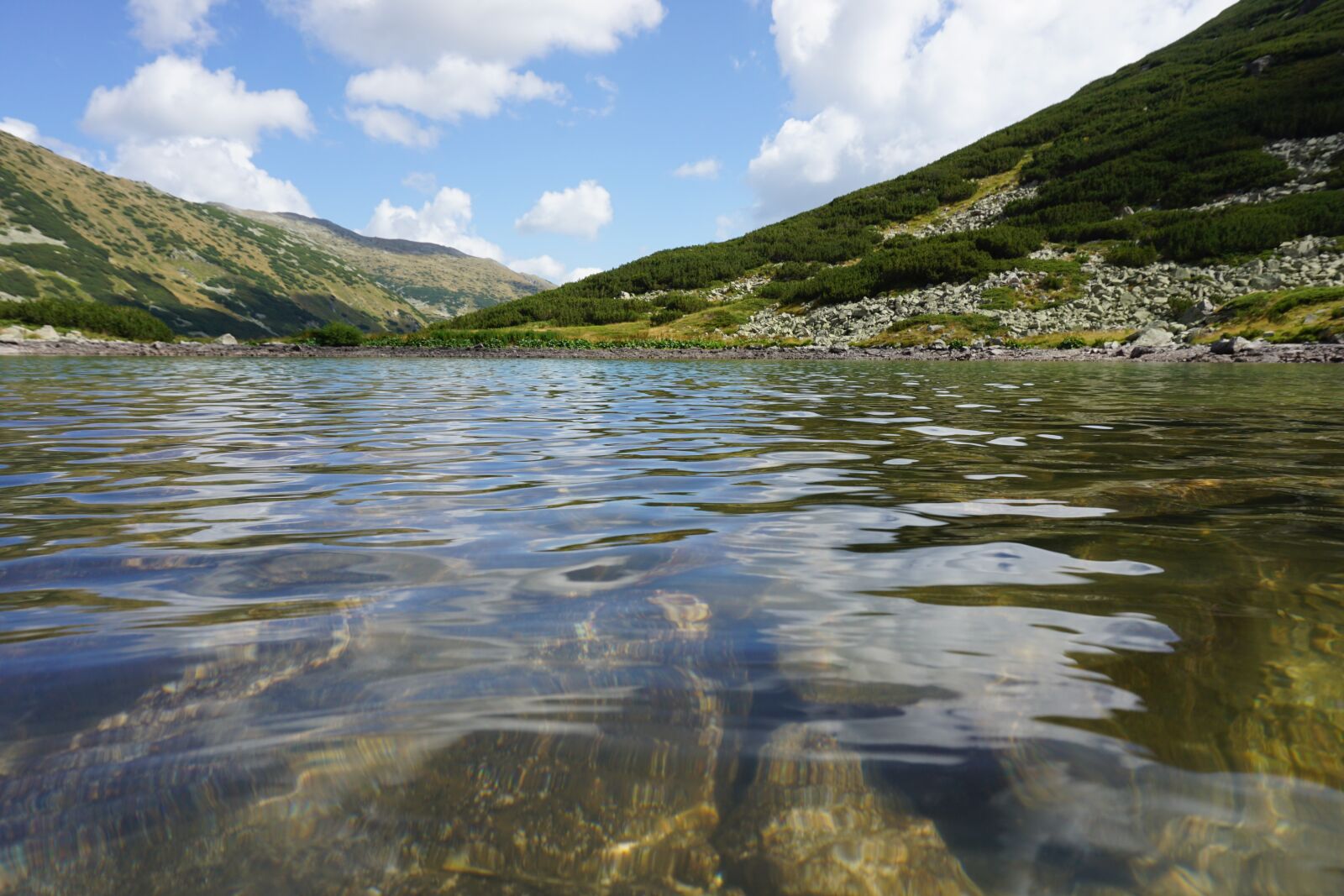 Sony E 16-50mm F3.5-5.6 PZ OSS sample photo. Mountain, lake, water photography