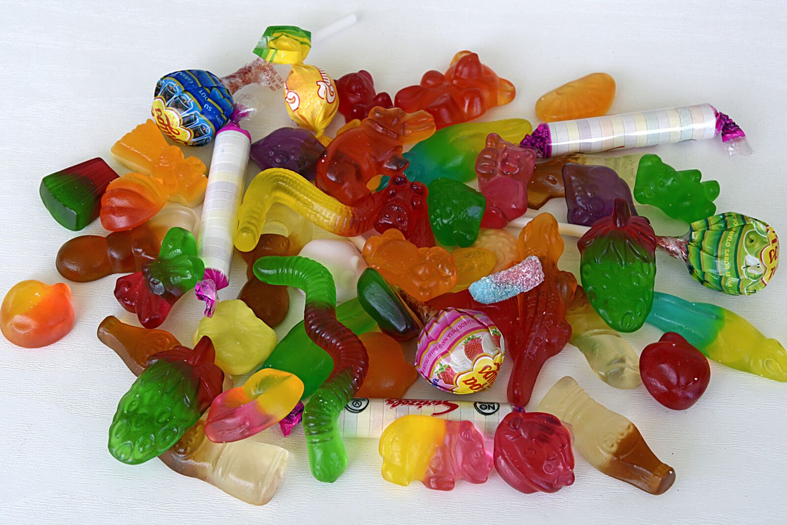 Nikon D7100 sample photo. Candy, gummibärchen, delicious photography