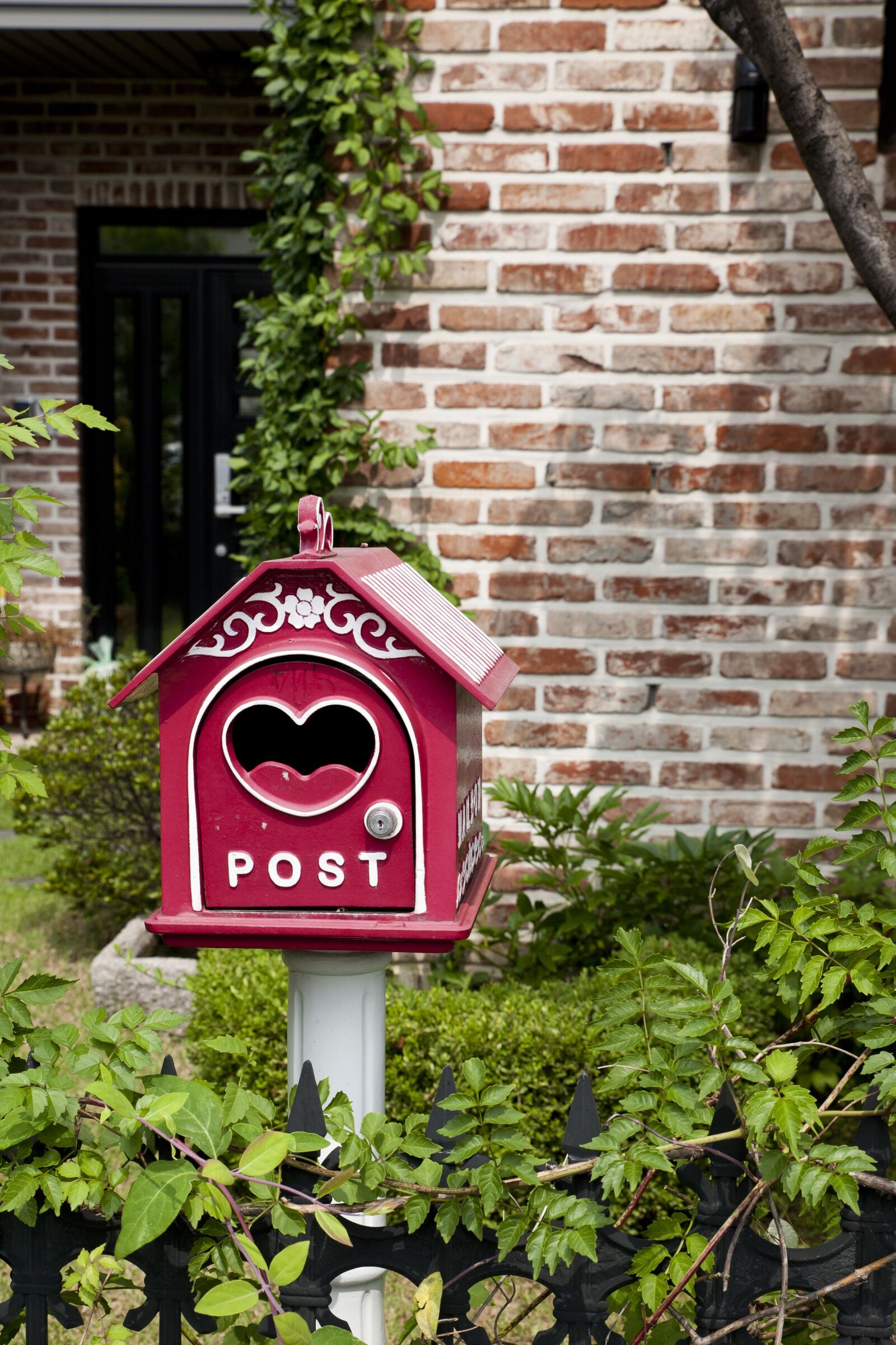 Canon EOS 5D sample photo. Mail box, tidings, home photography