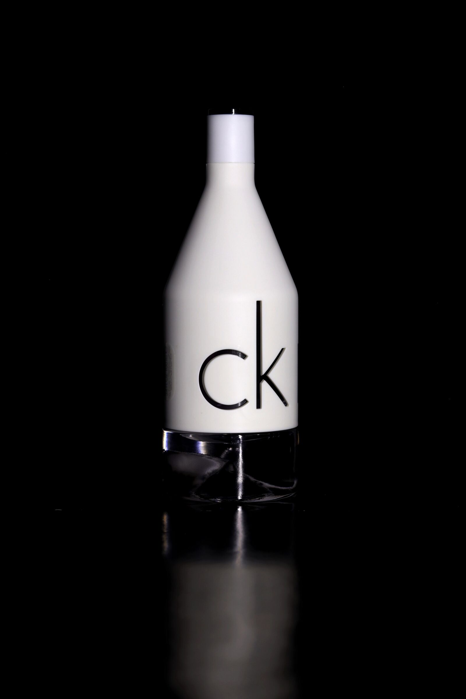 Canon EOS 80D sample photo. Ck, perfume, aroma photography