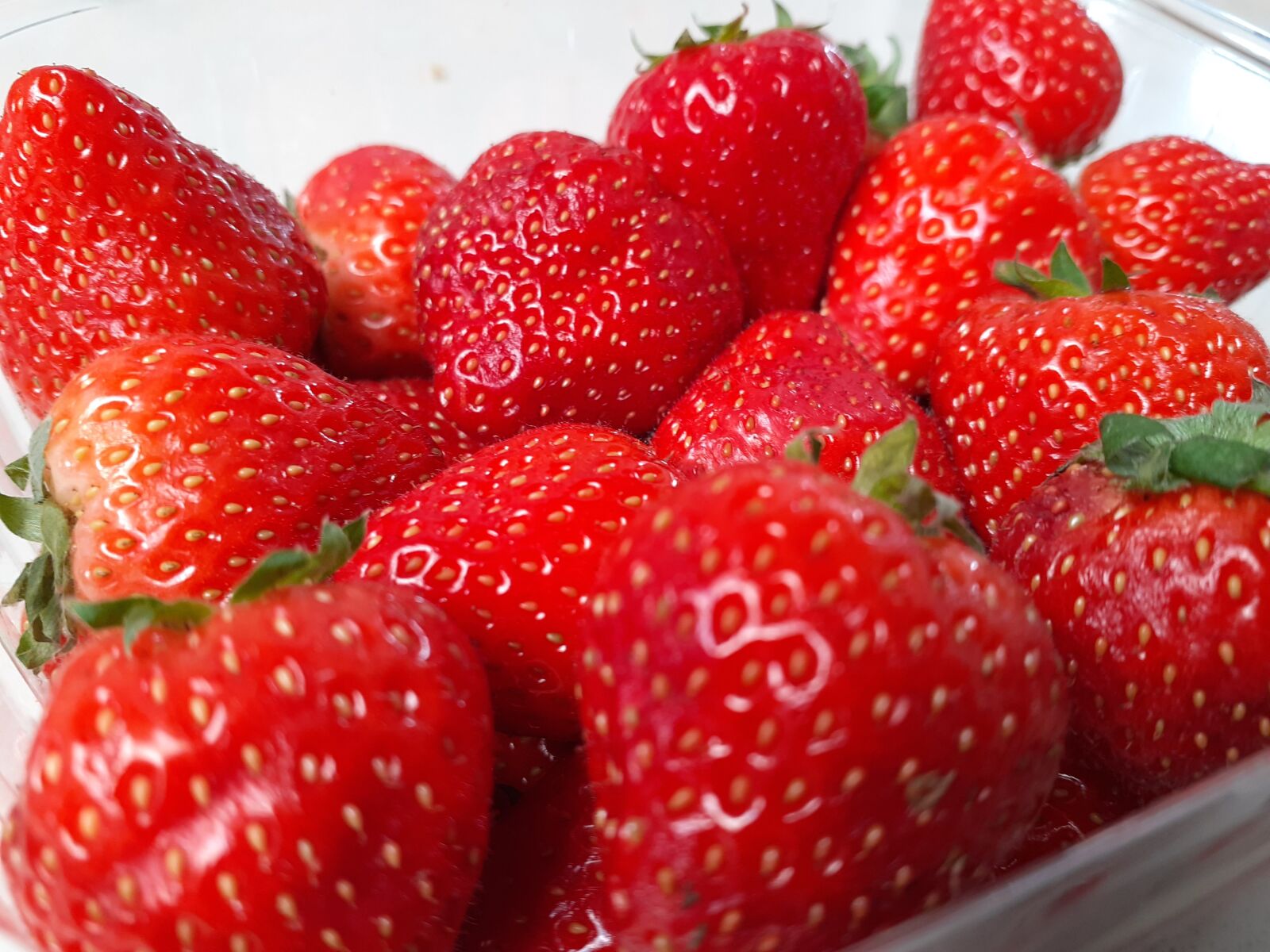 Samsung SM-A202F sample photo. Strawberries, fruit, red photography