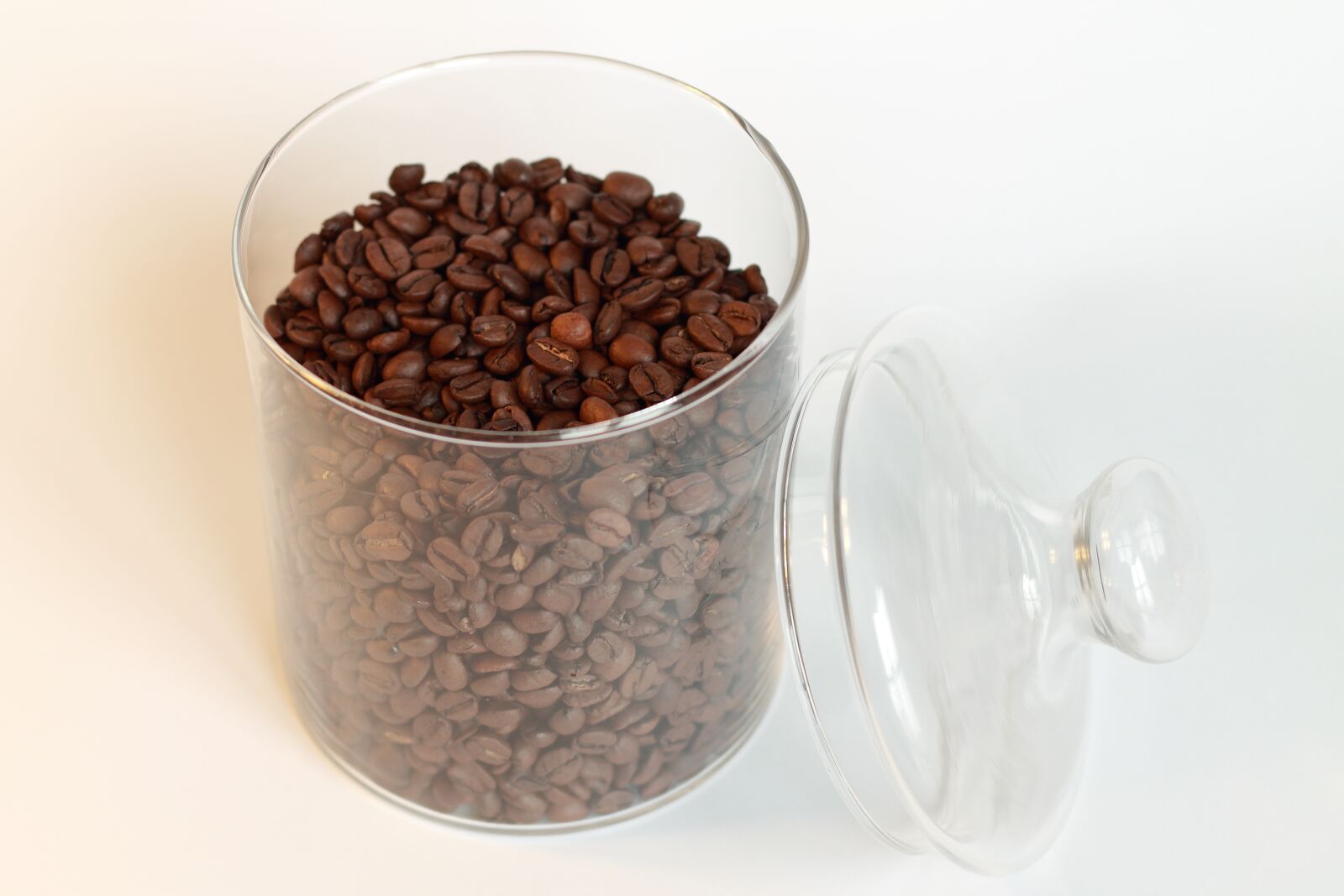 Canon EOS 1100D (EOS Rebel T3 / EOS Kiss X50) + Canon EF 50mm F1.8 II sample photo. Grain coffee, coffee beans photography