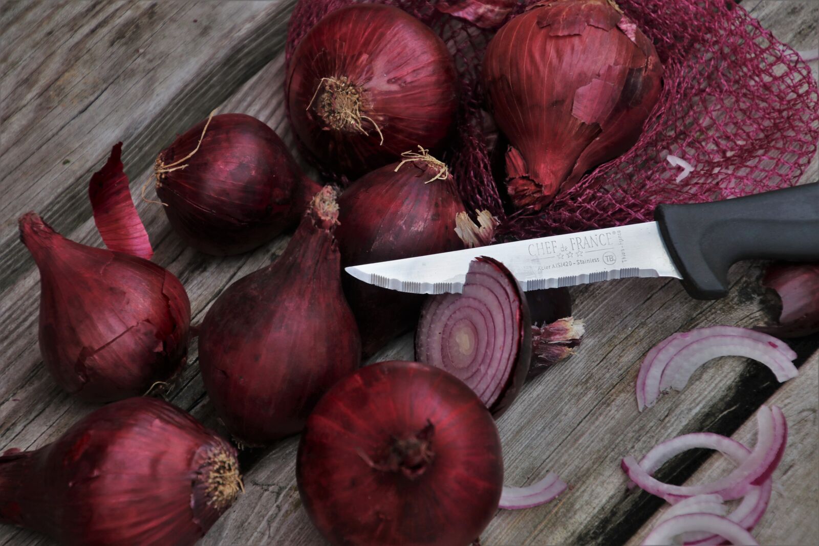 Canon EOS 80D sample photo. Onion, acute, slicing photography