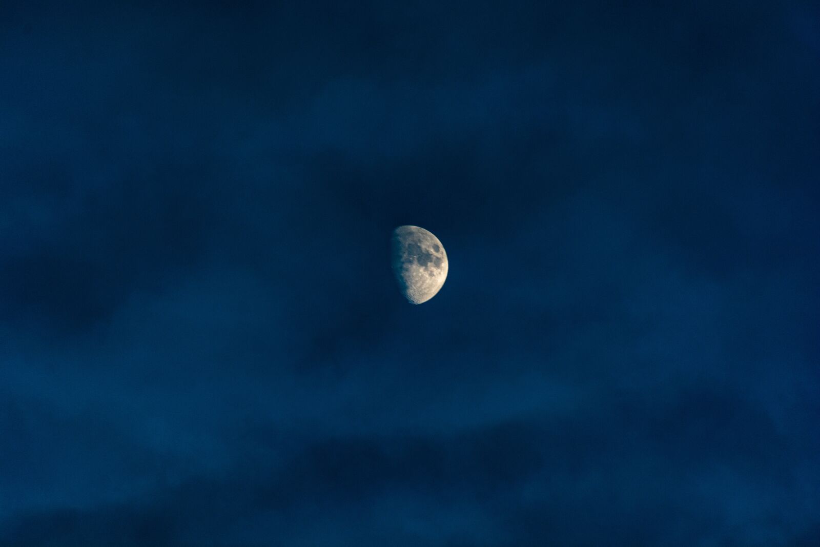 Nikon D7100 sample photo. Moon, growing, sky photography
