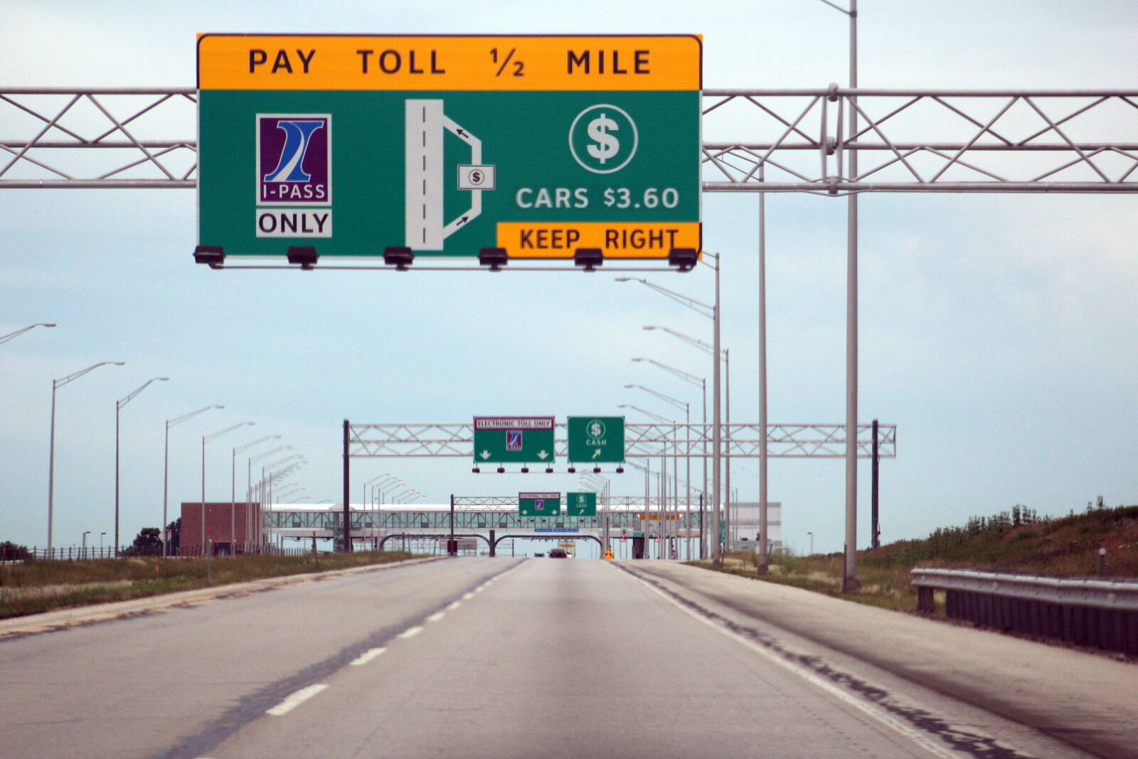 Canon EF 75-300mm f/4-5.6 sample photo. Chicago, road, toll photography