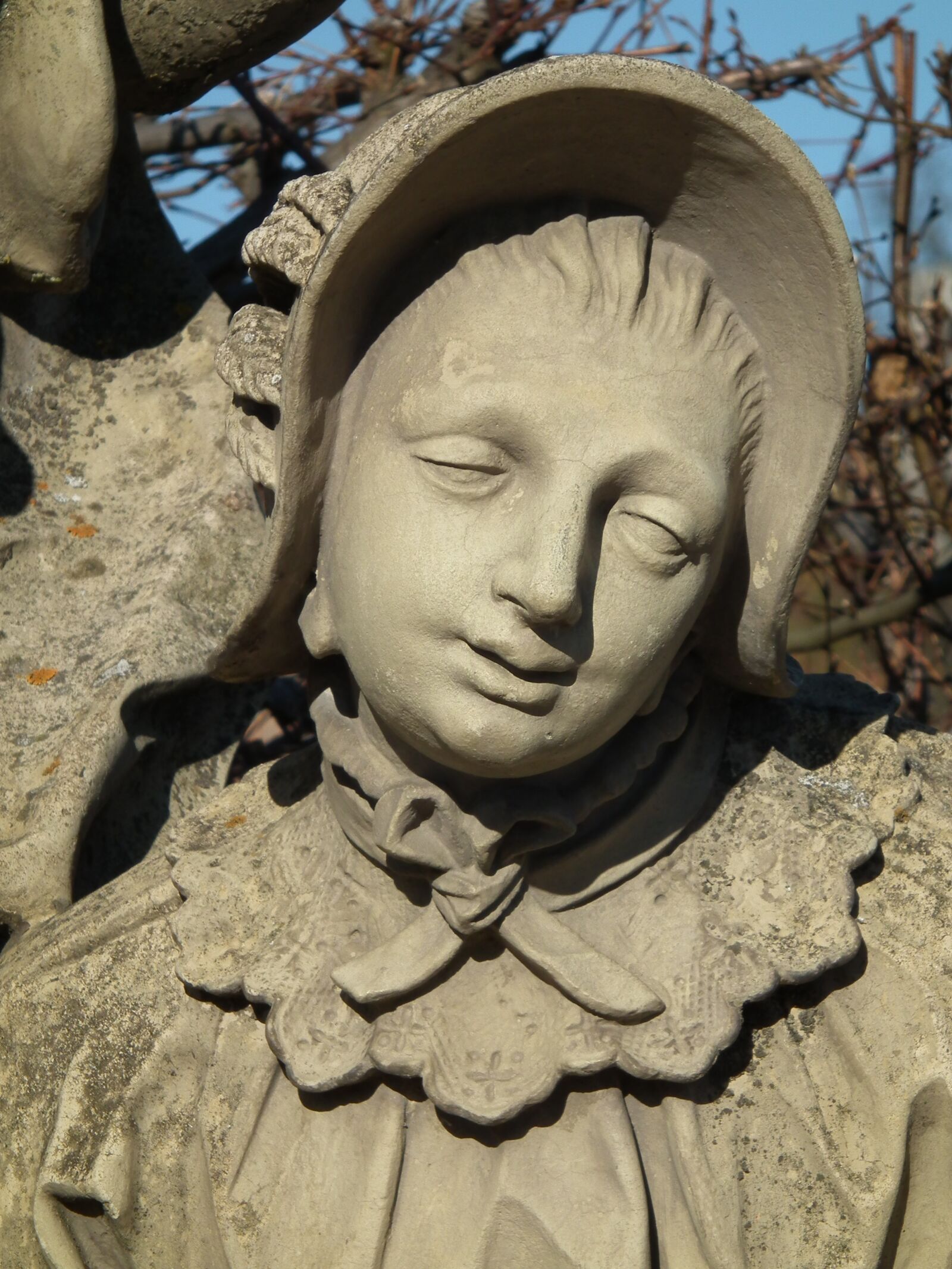 FujiFilm FinePix HS10 (FinePix HS11) sample photo. Sculpture, stone, art photography