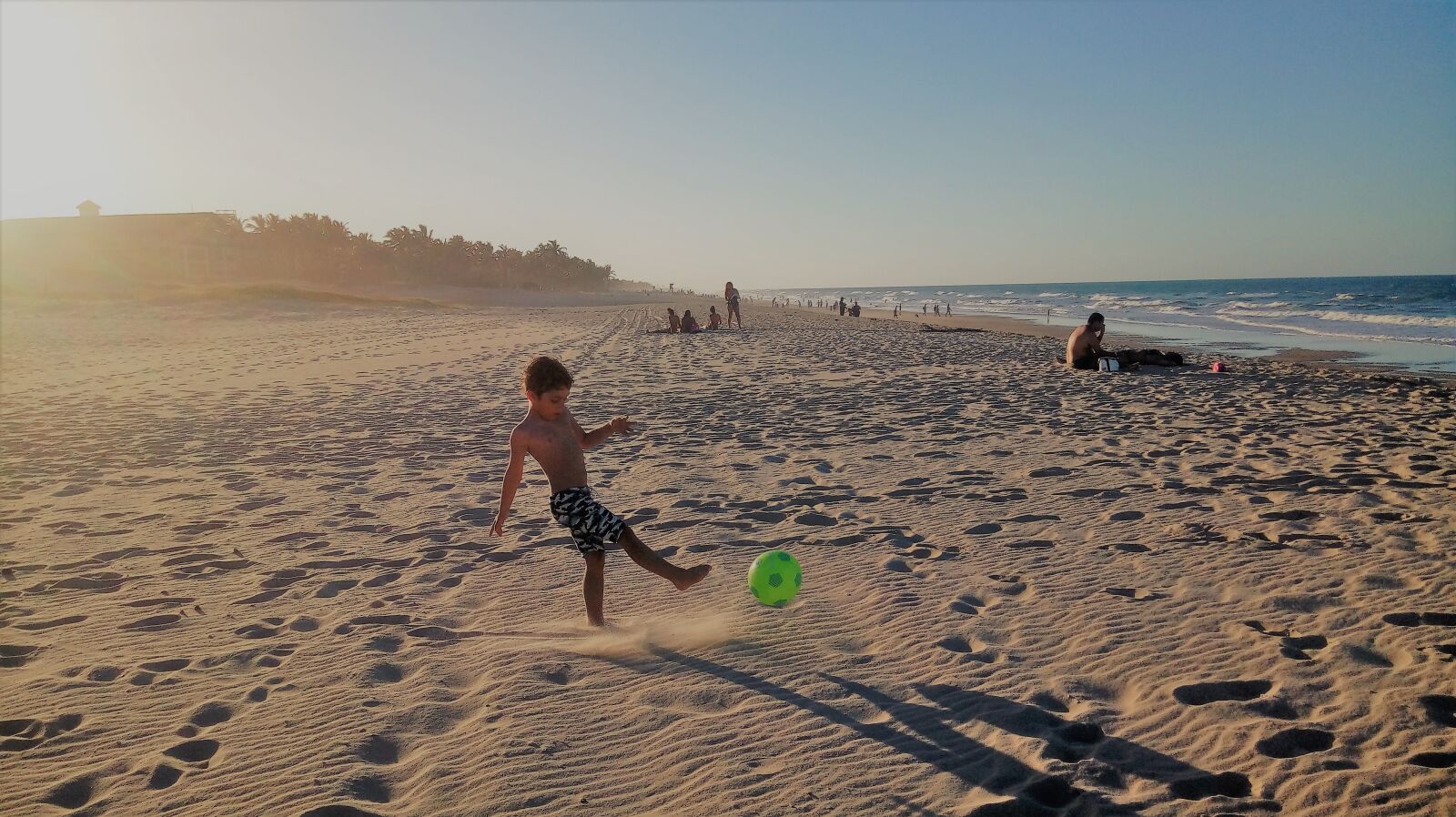 LG X POWER sample photo. Beach, football, mar photography