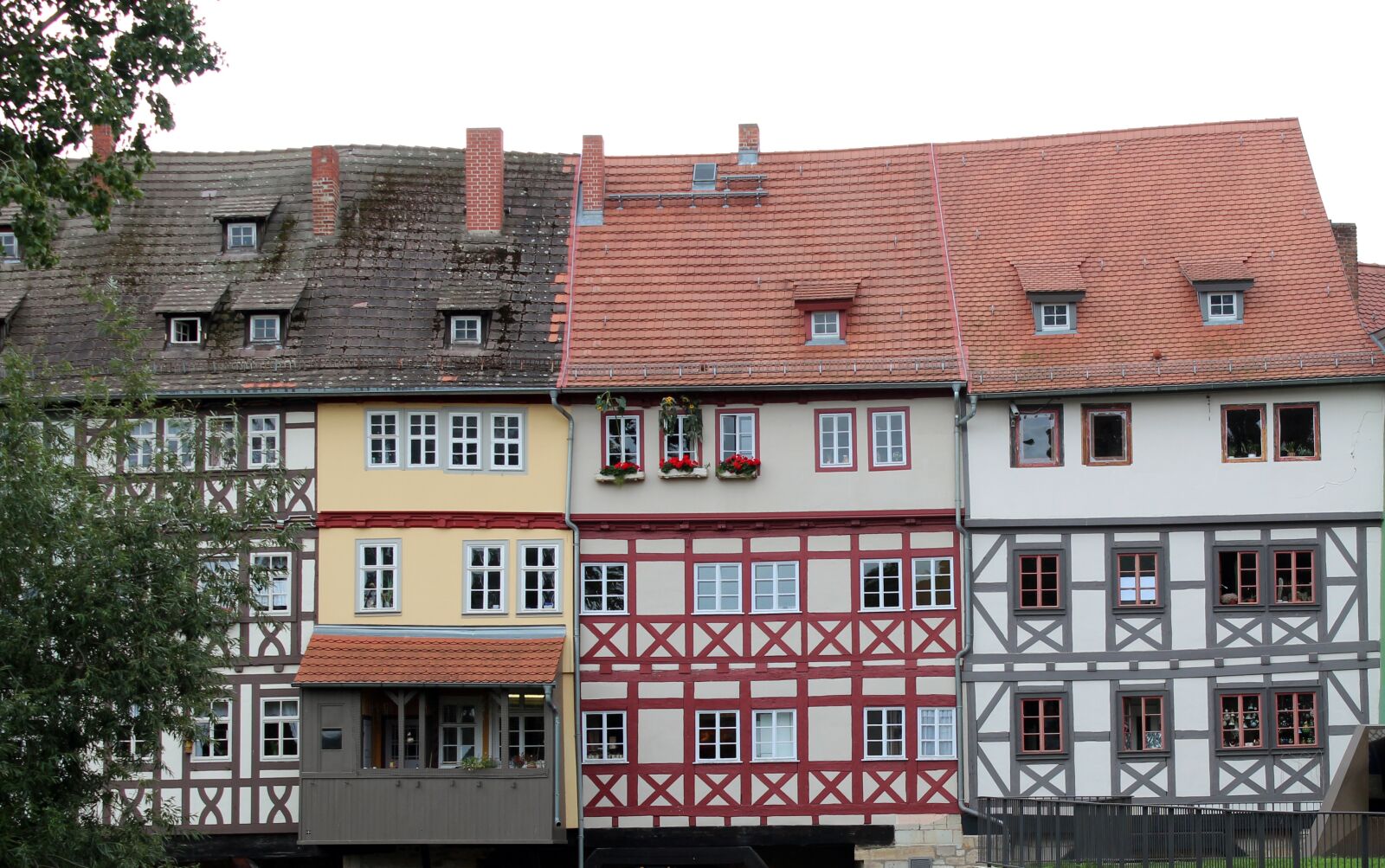 Canon EOS 600D (Rebel EOS T3i / EOS Kiss X5) sample photo. Truss, fachwerkhaus, historic center photography